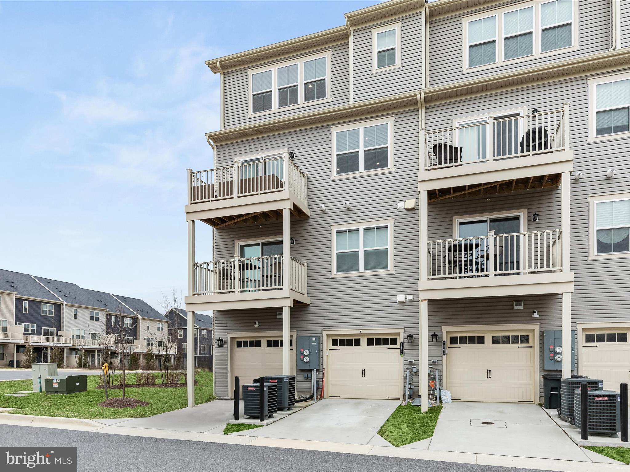 PARKSIDE - Residential