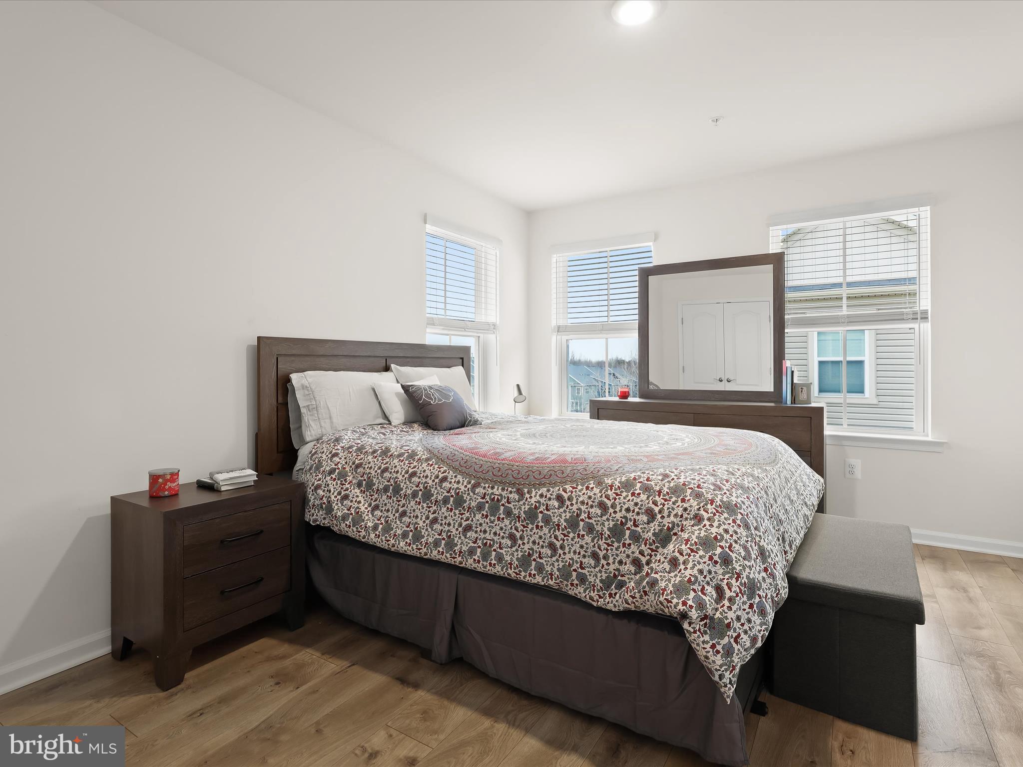 PARKSIDE - Residential