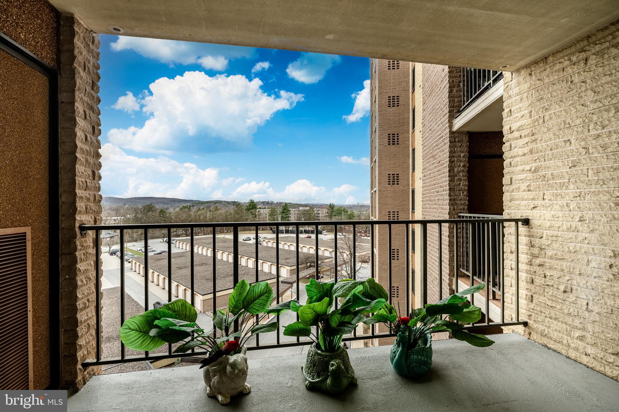 VALLEY FORGE TOWER - Residential