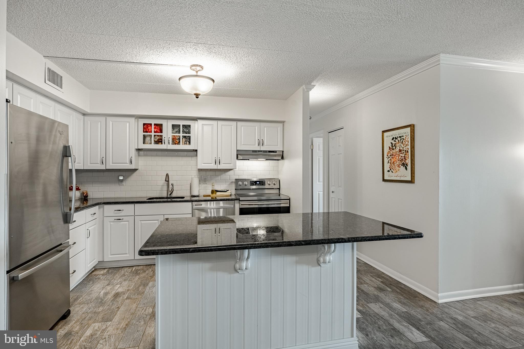 VALLEY FORGE TOWER - Residential