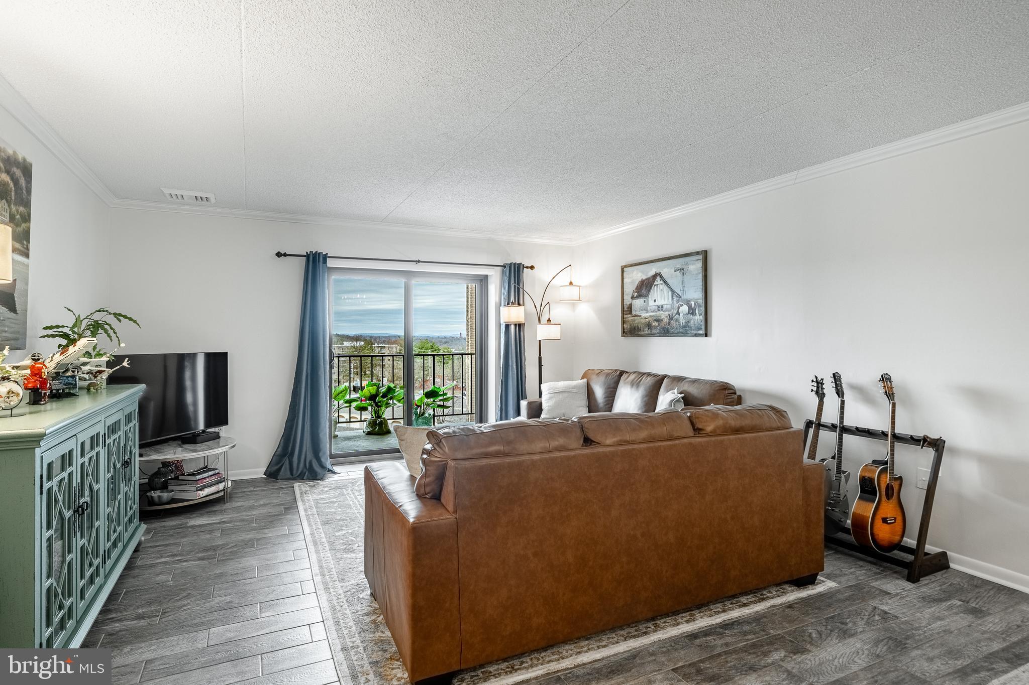 VALLEY FORGE TOWER - Residential