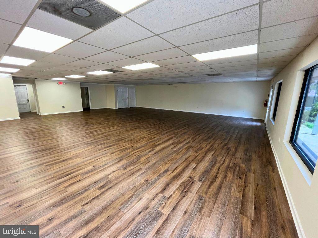 HOLLYWOOD PLAZA - Commercial Lease