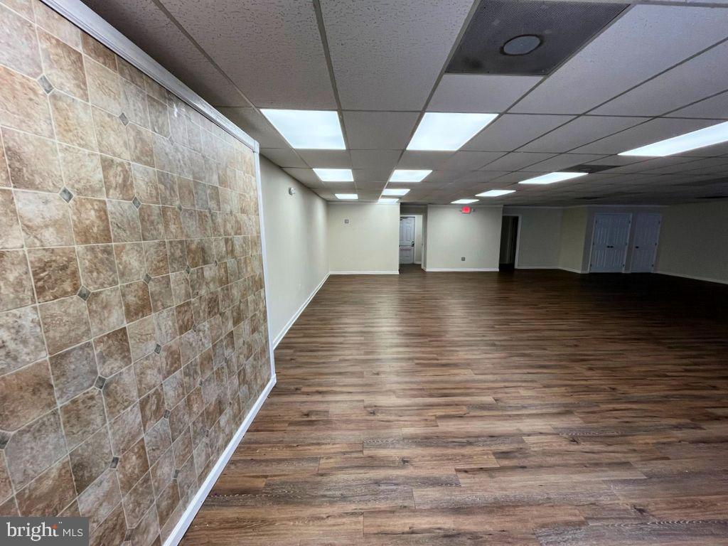 HOLLYWOOD PLAZA - Commercial Lease