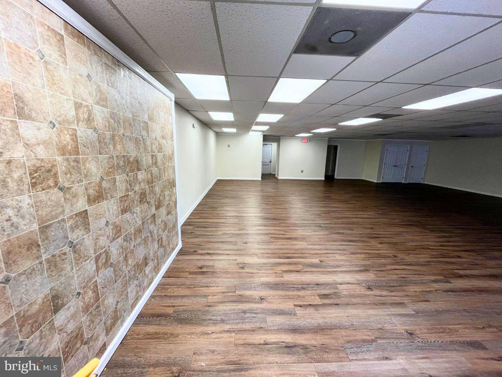 HOLLYWOOD PLAZA - Commercial Lease