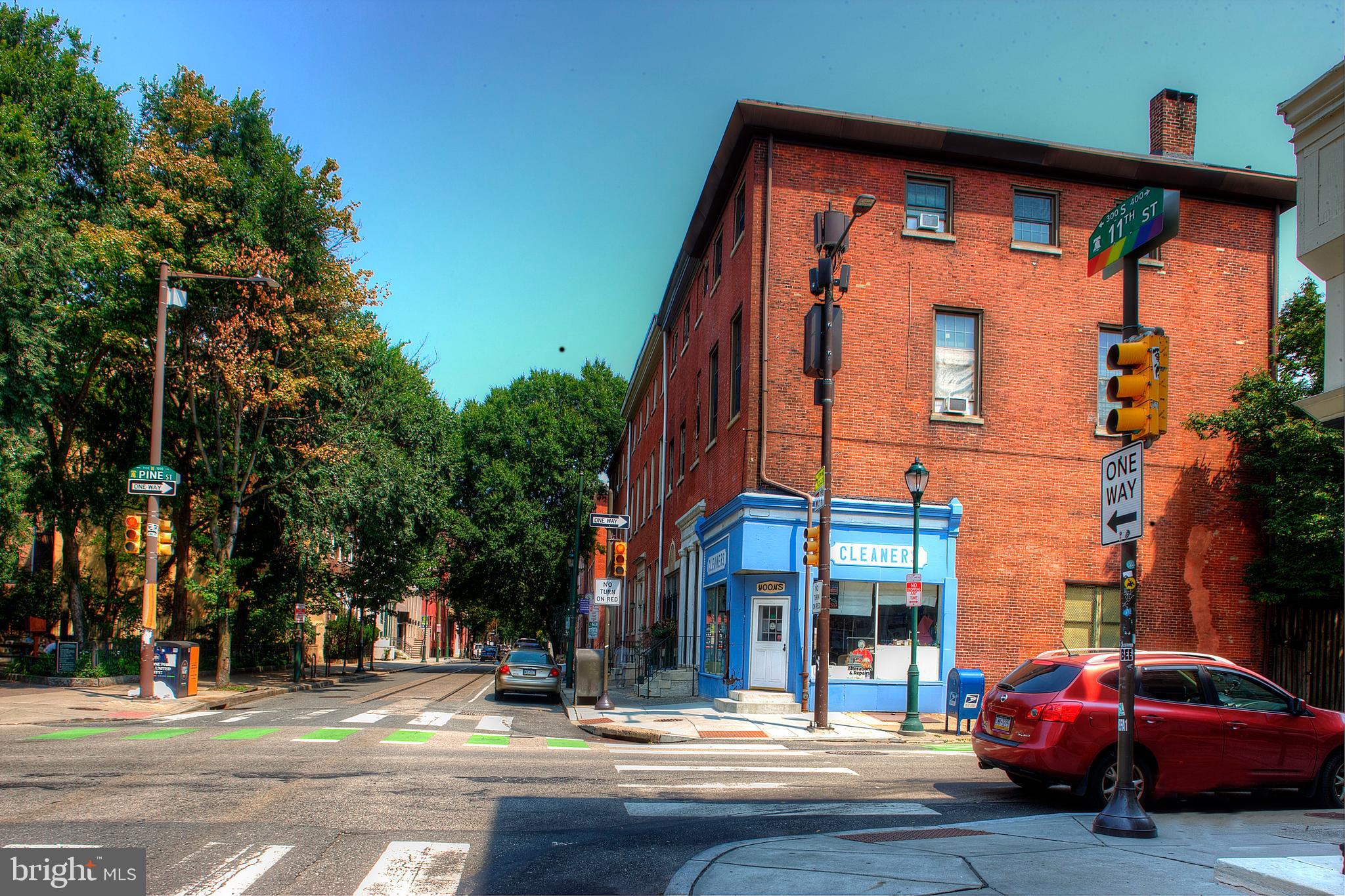 327 S 11TH STREET