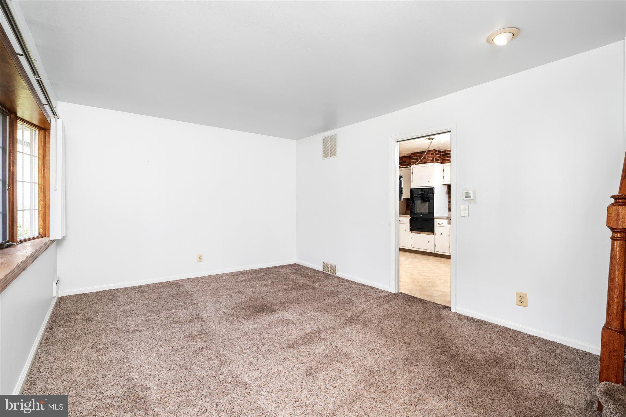 39 RUNYON AVENUE