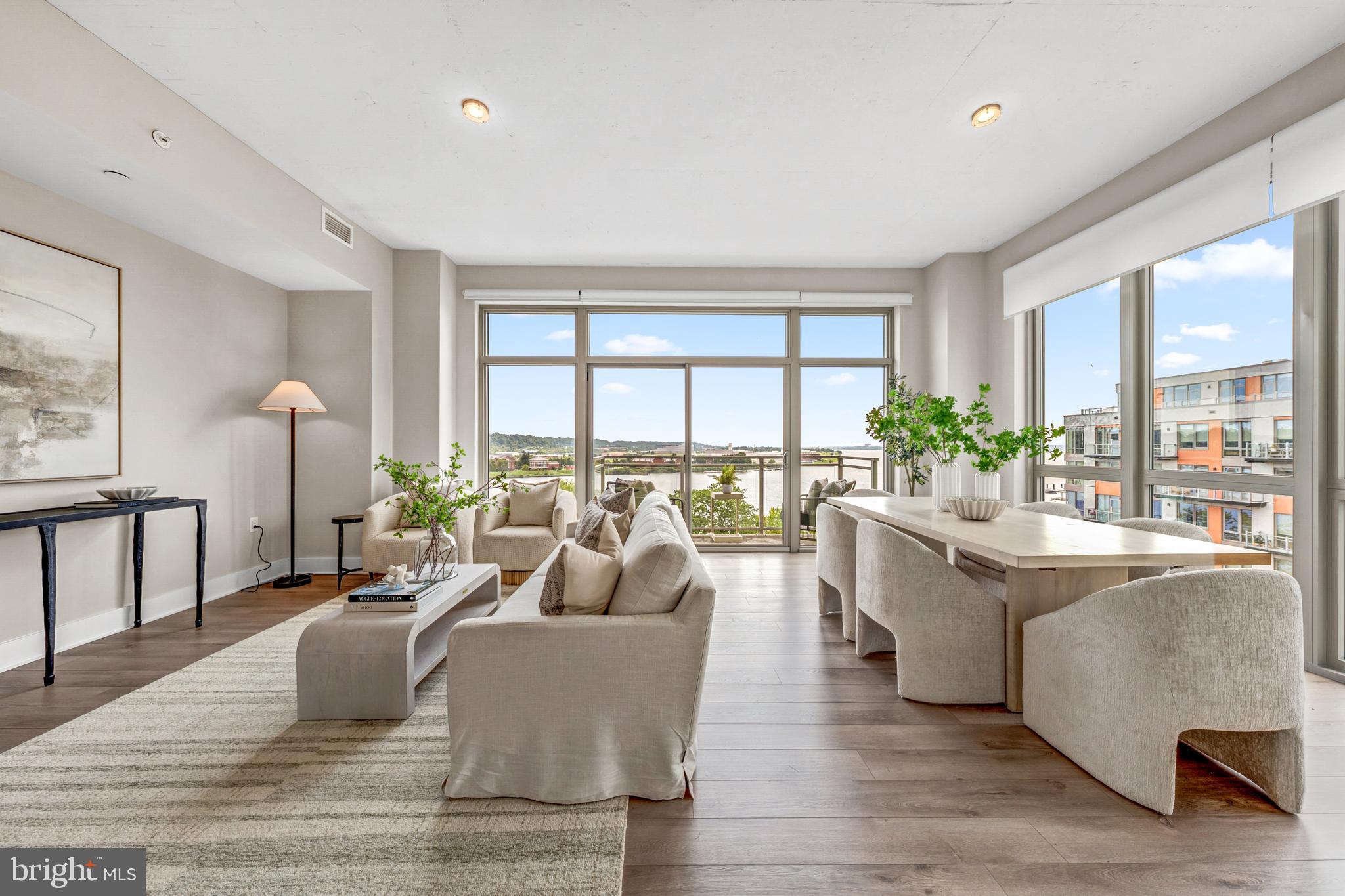 88 V STREET SW 808