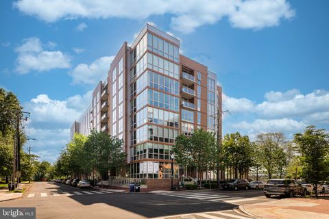 Photo of 88 V Street SW #808, WASHINGTON, DC 20024 (MLS # DCDC2259308)