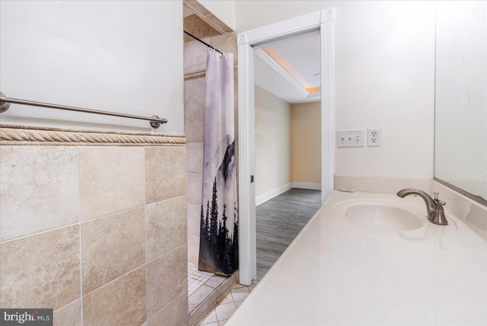 BUTCHERS HILL - Residential Lease