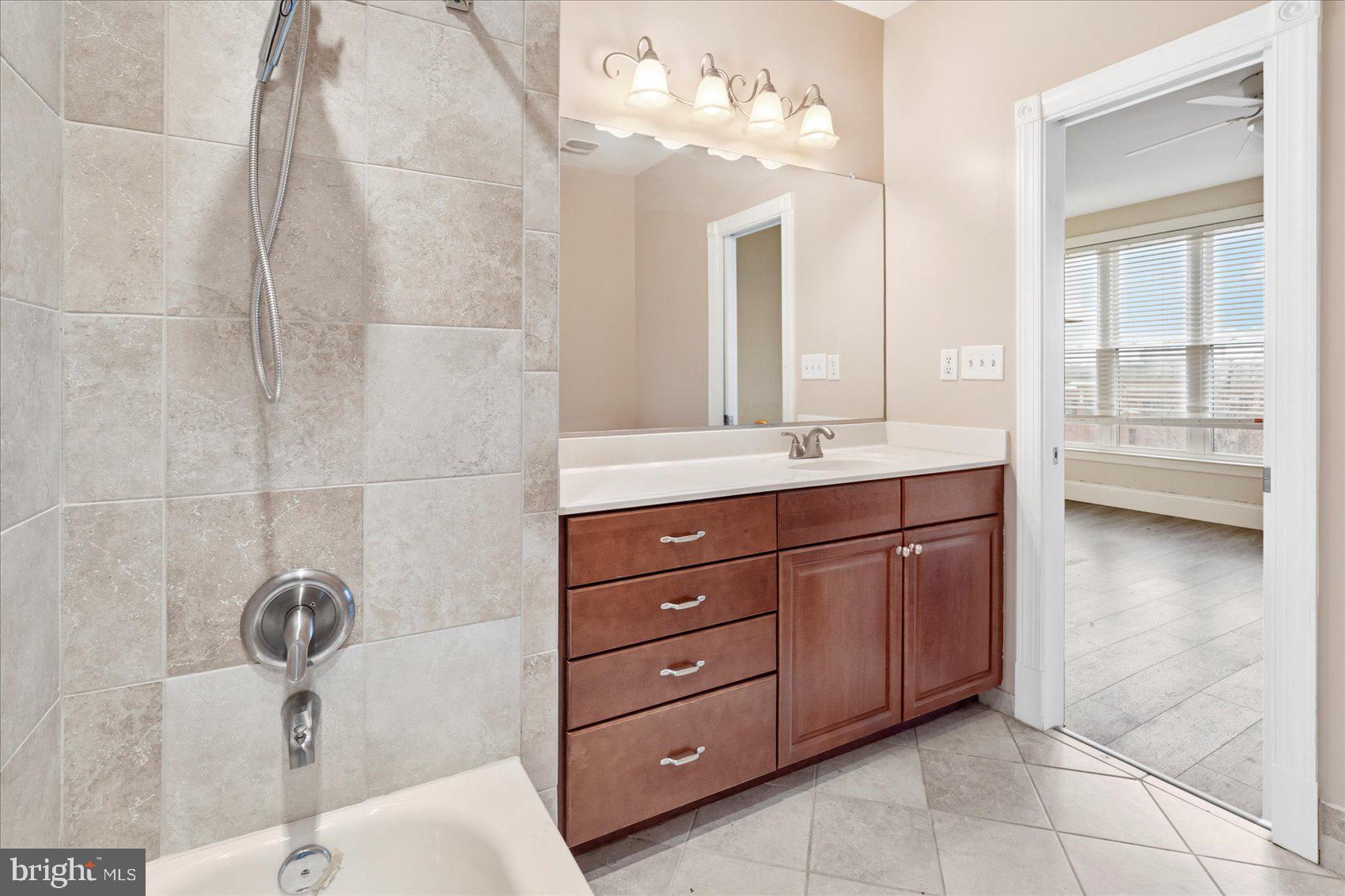 BUTCHERS HILL - Residential Lease