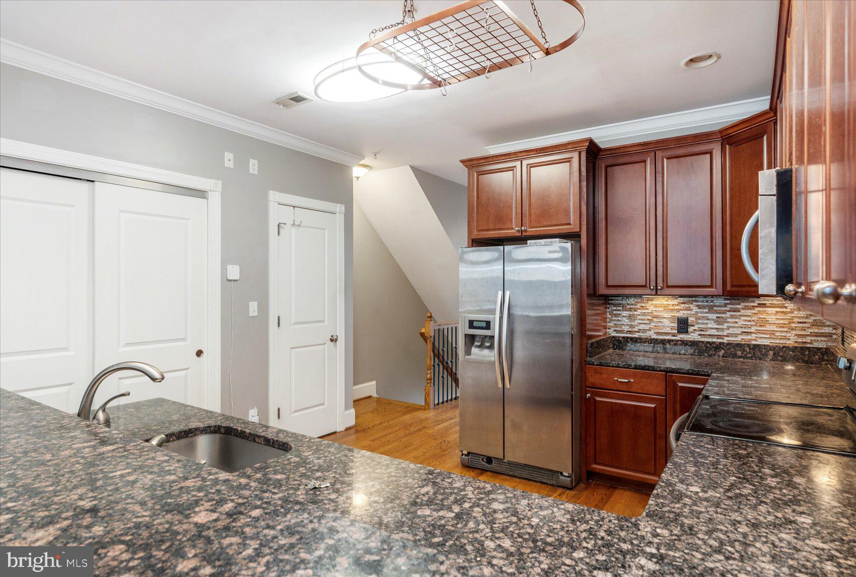 BUTCHERS HILL - Residential Lease