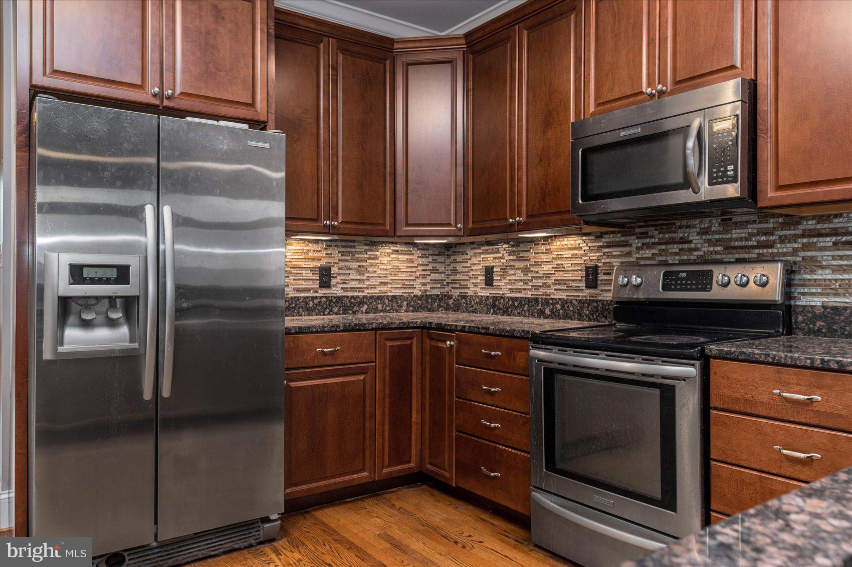 BUTCHERS HILL - Residential Lease