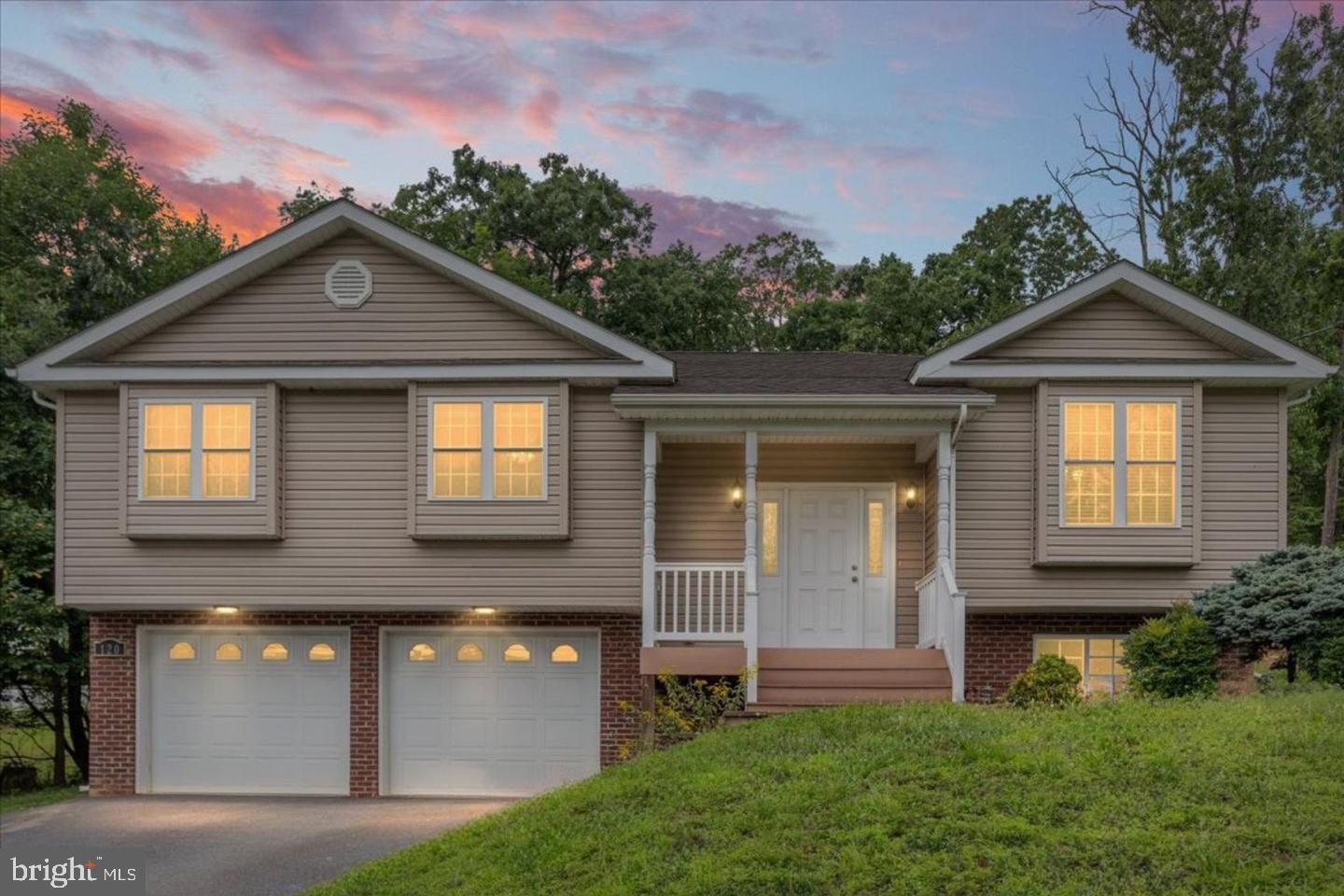 120 HAWK TRAIL