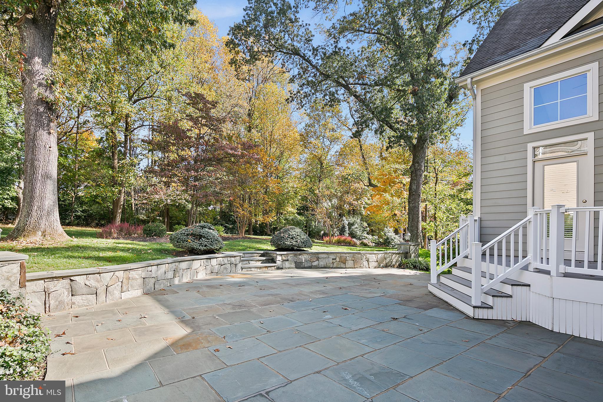 CREEK CROSSING VILLA - Residential