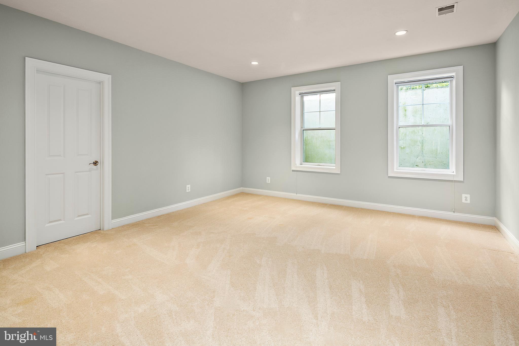 CREEK CROSSING VILLA - Residential