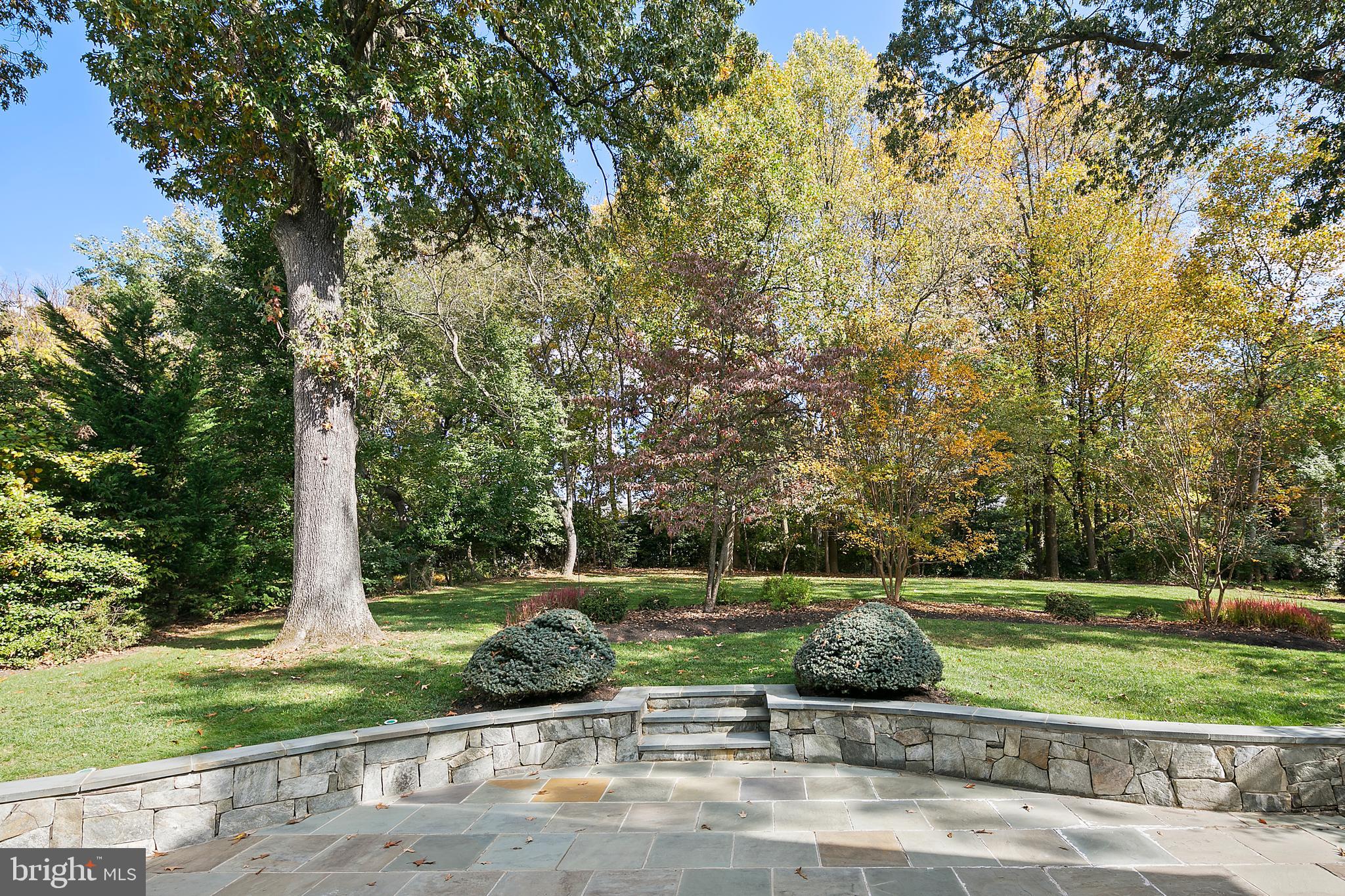 CREEK CROSSING VILLA - Residential