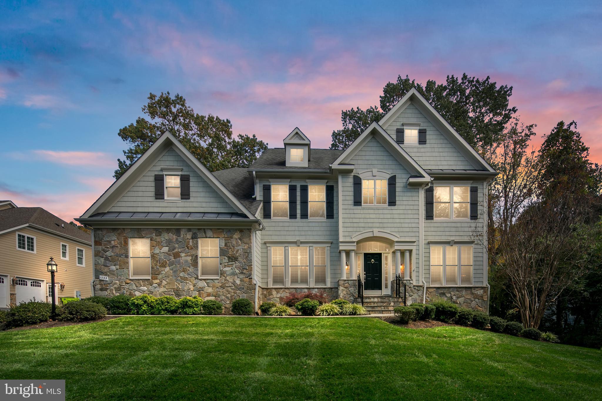 CREEK CROSSING VILLA - Residential