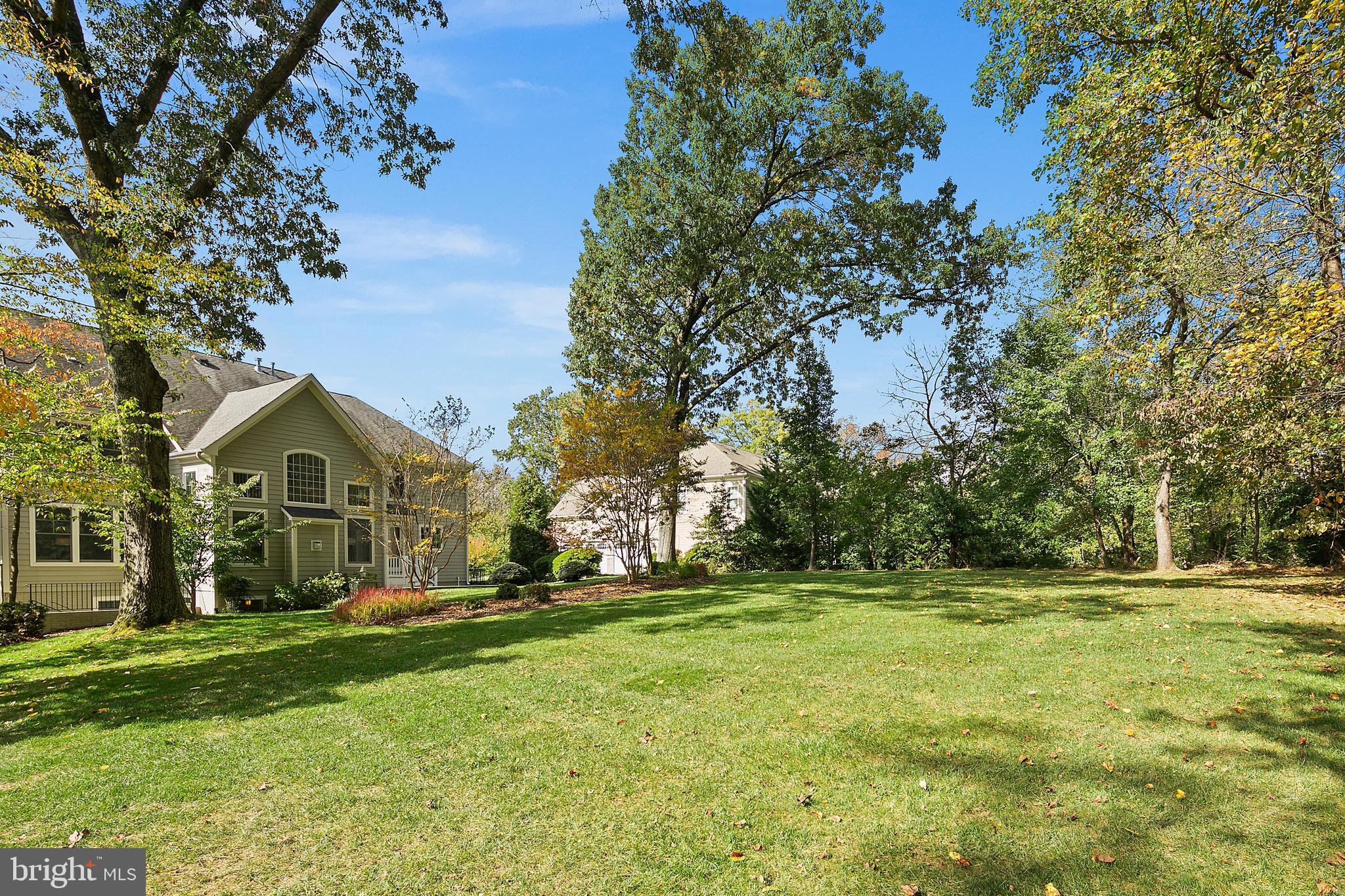 CREEK CROSSING VILLA - Residential