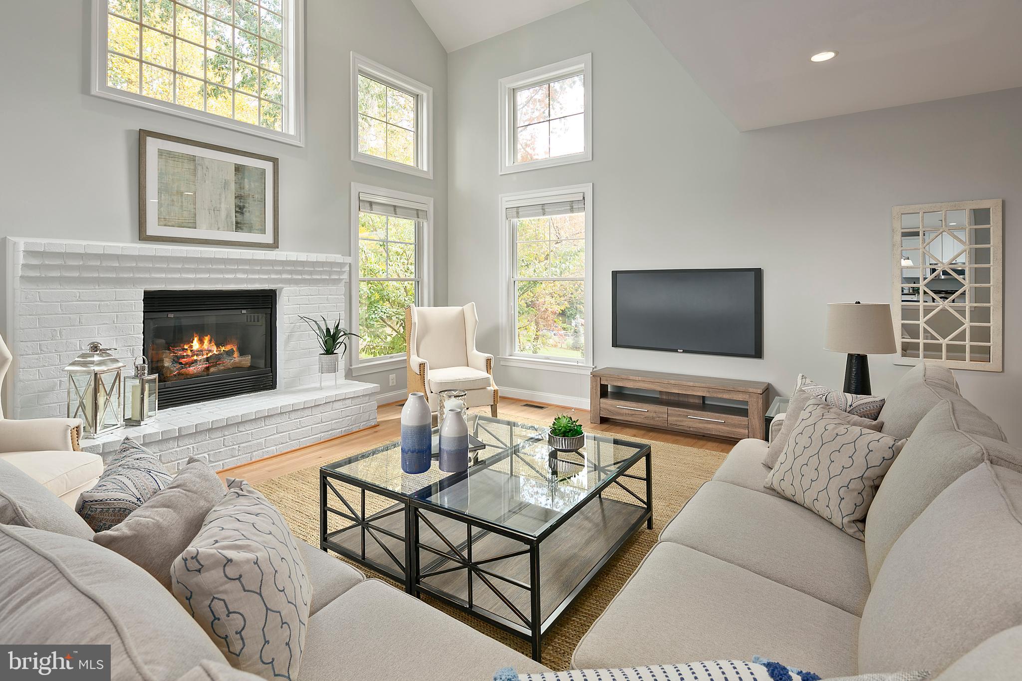 CREEK CROSSING VILLA - Residential