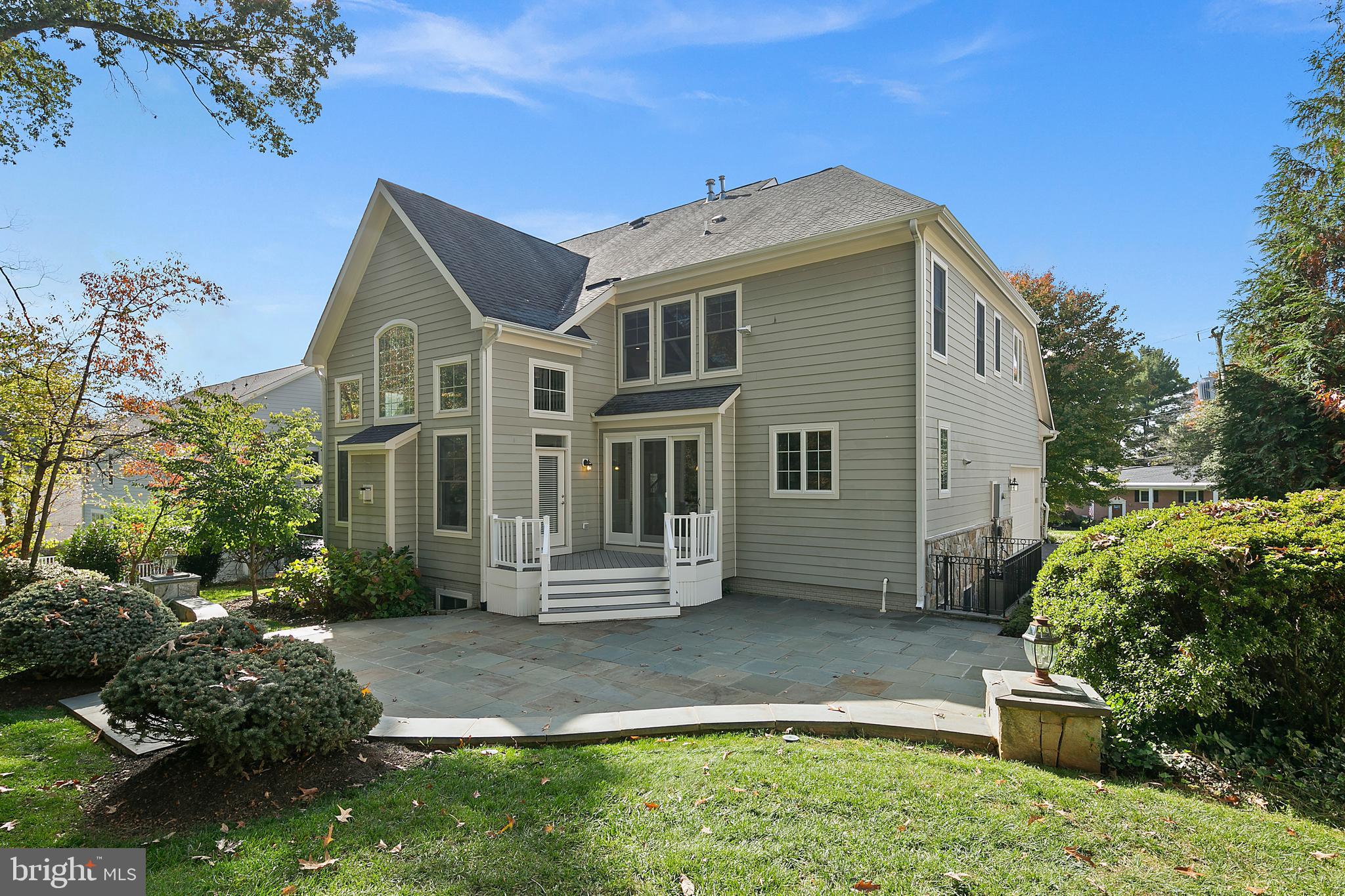 CREEK CROSSING VILLA - Residential