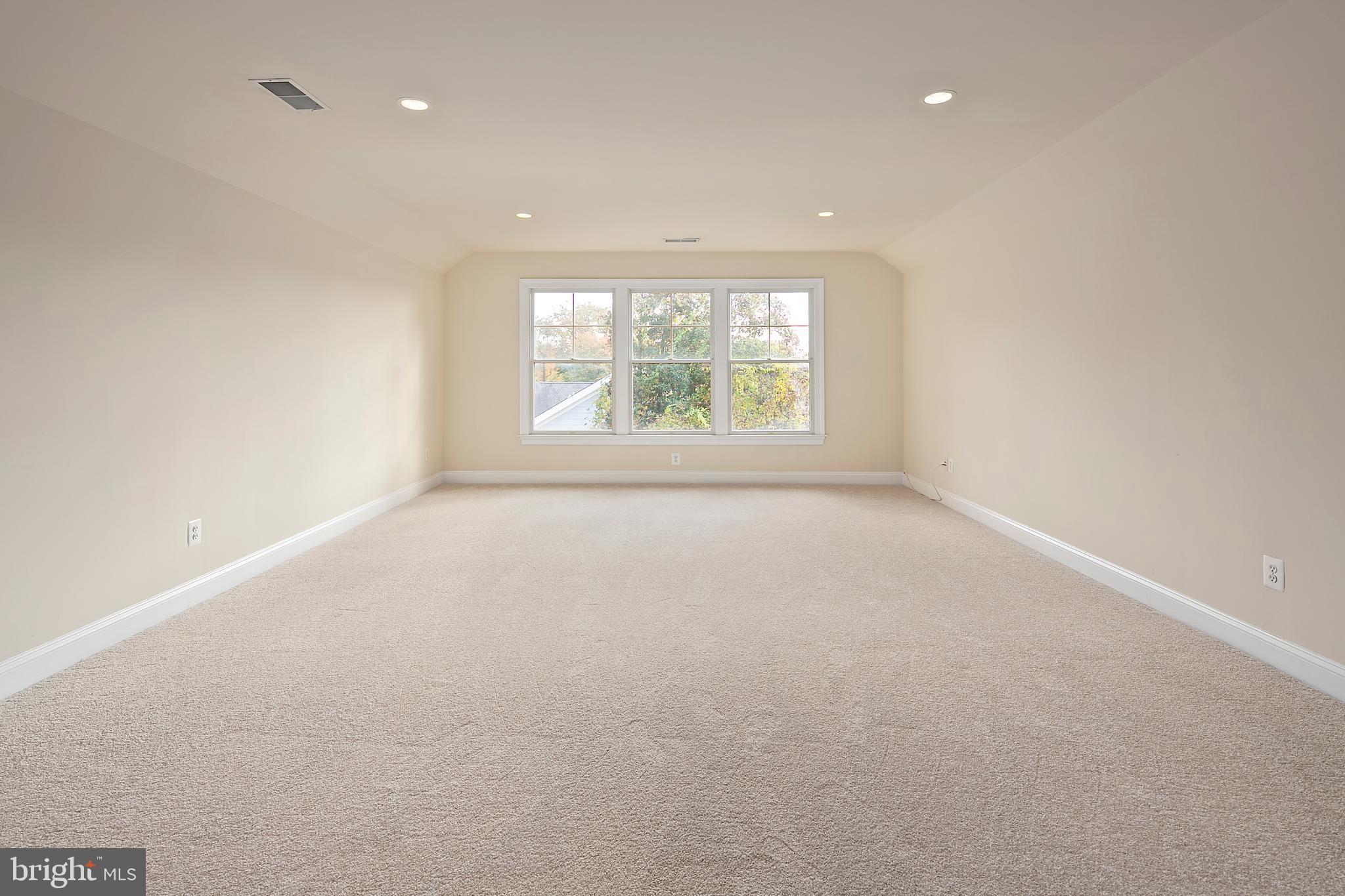 CREEK CROSSING VILLA - Residential