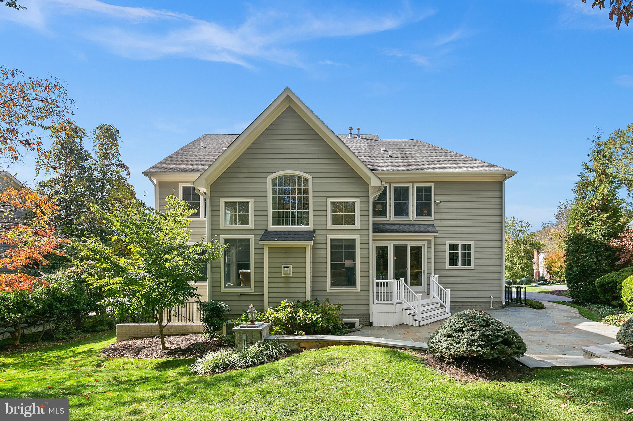 CREEK CROSSING VILLA - Residential