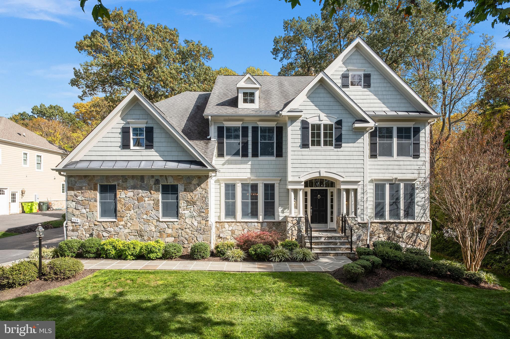 CREEK CROSSING VILLA - Residential