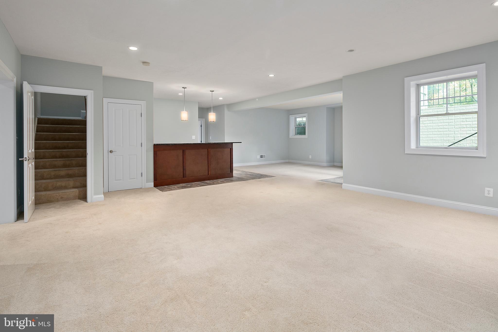 CREEK CROSSING VILLA - Residential