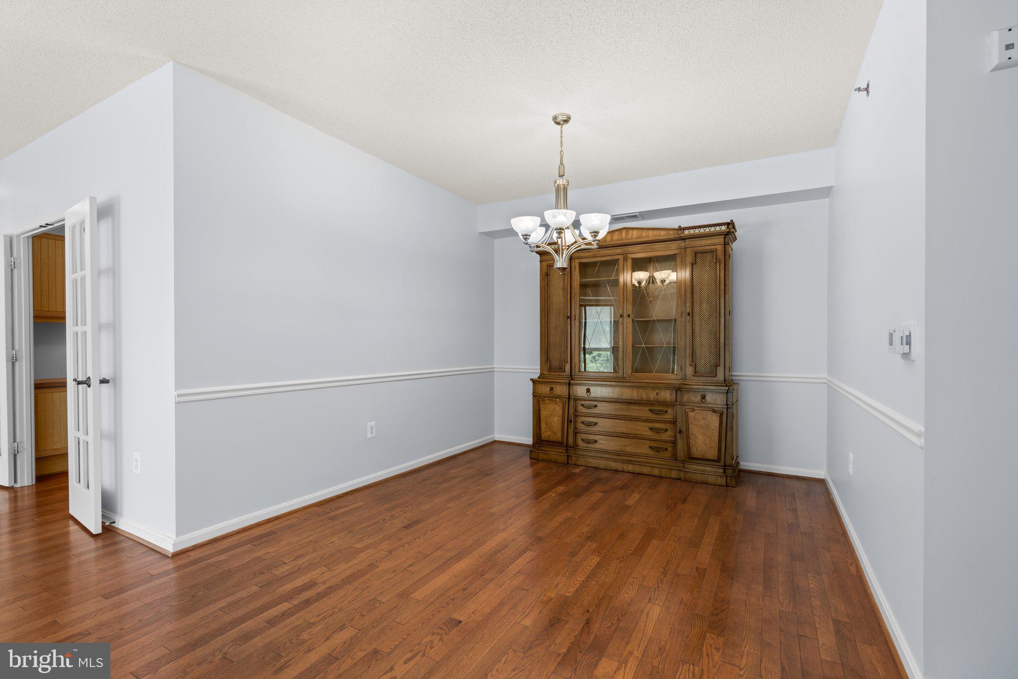 LEISURE WORLD - Residential