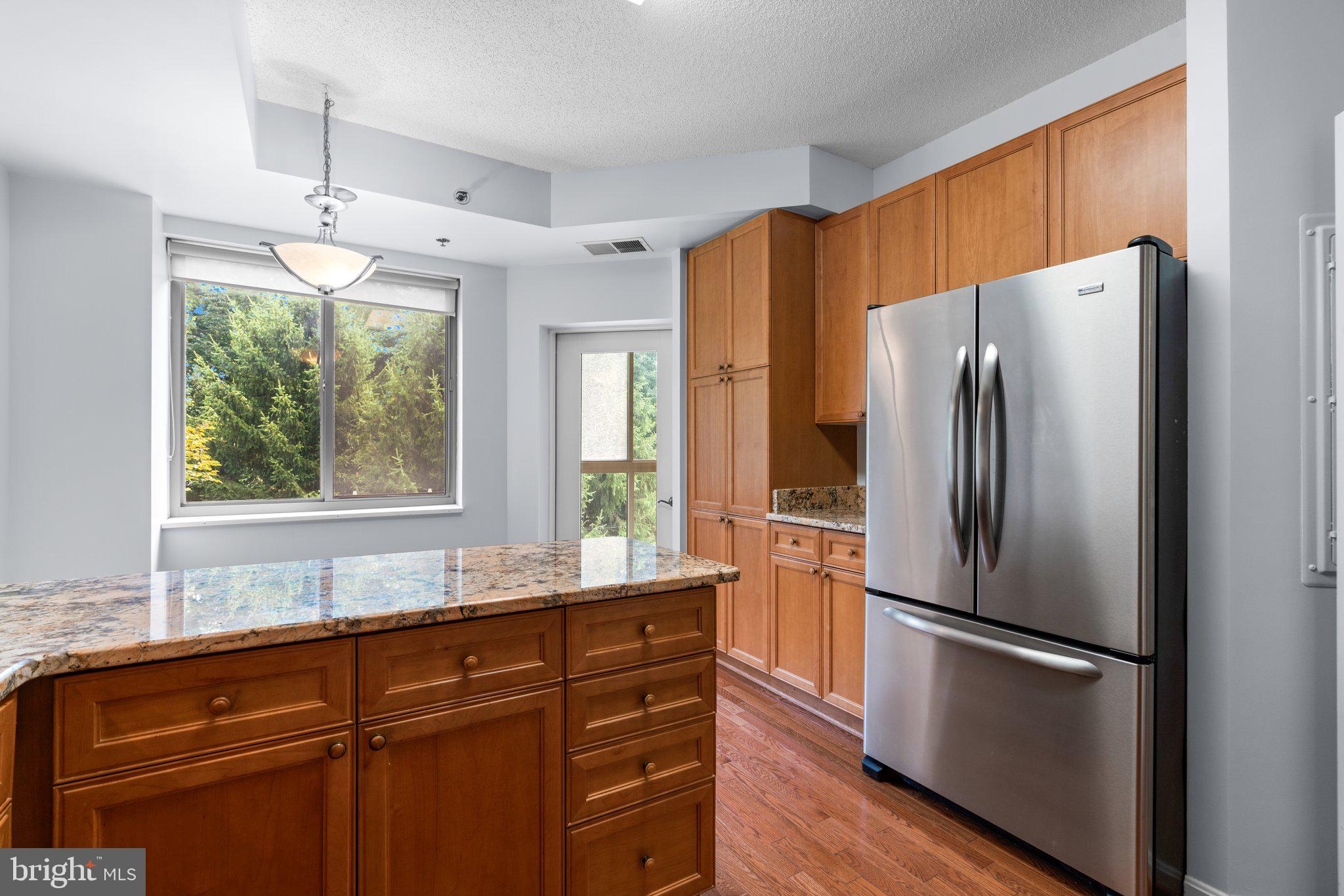 LEISURE WORLD - Residential