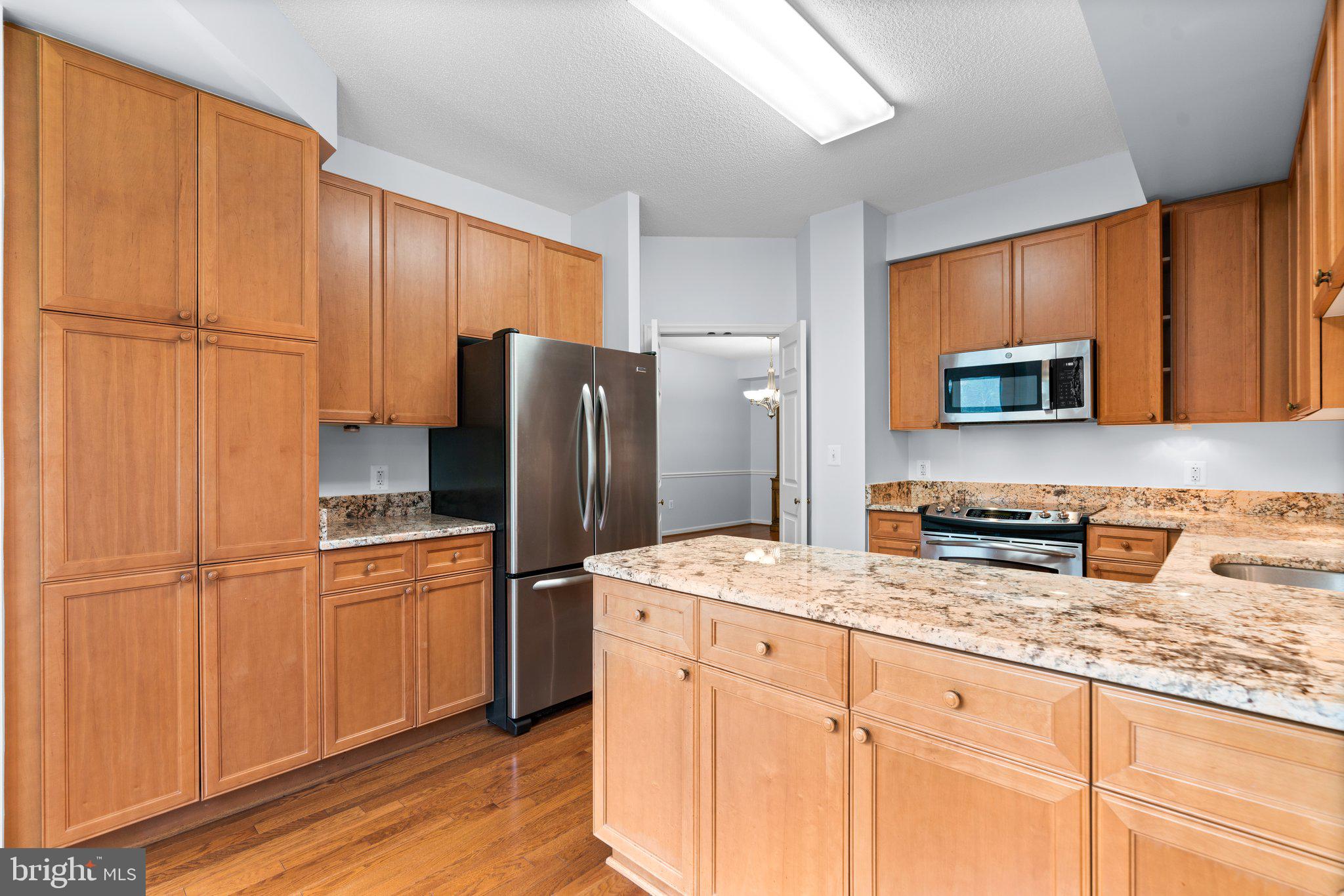 LEISURE WORLD - Residential