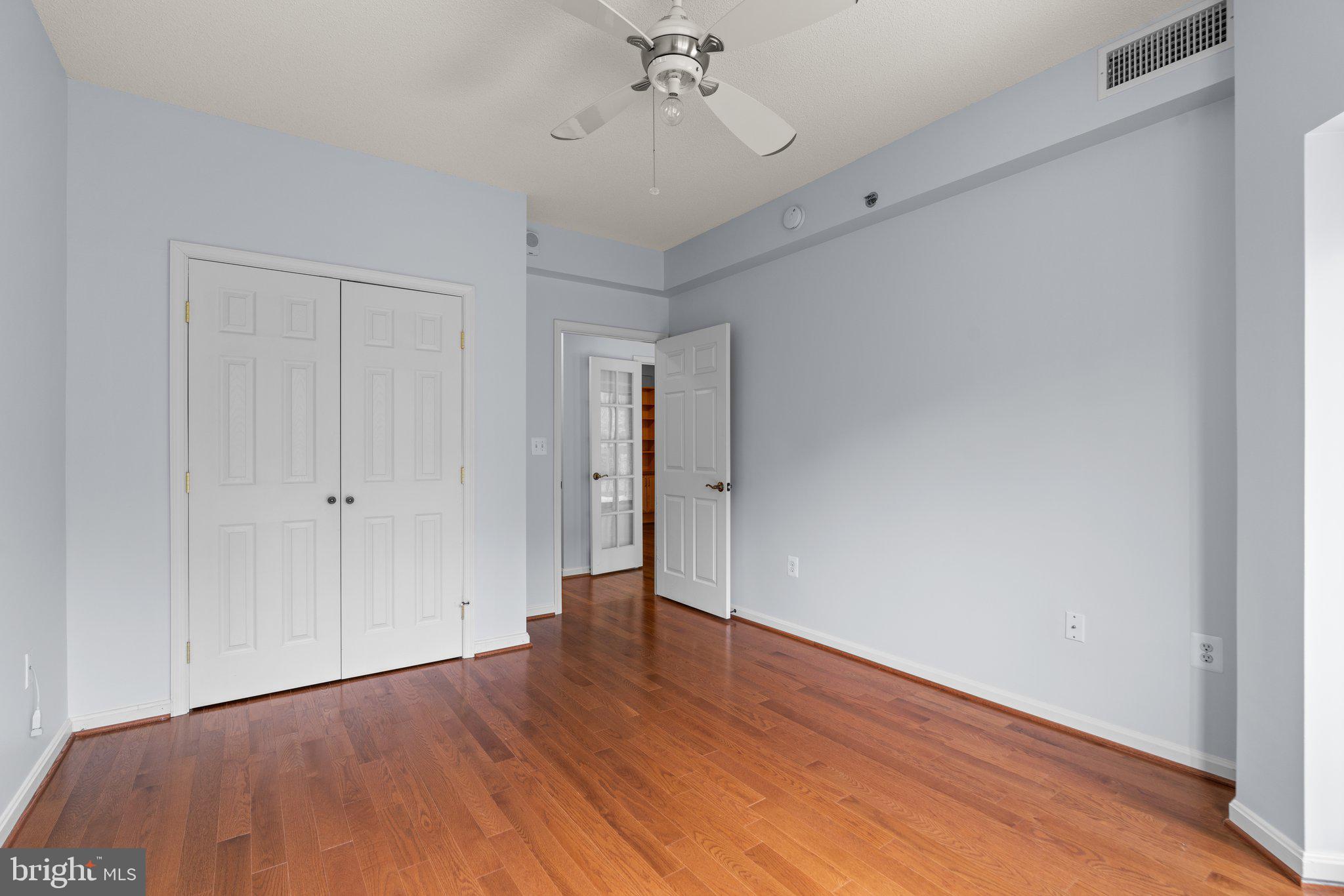 LEISURE WORLD - Residential