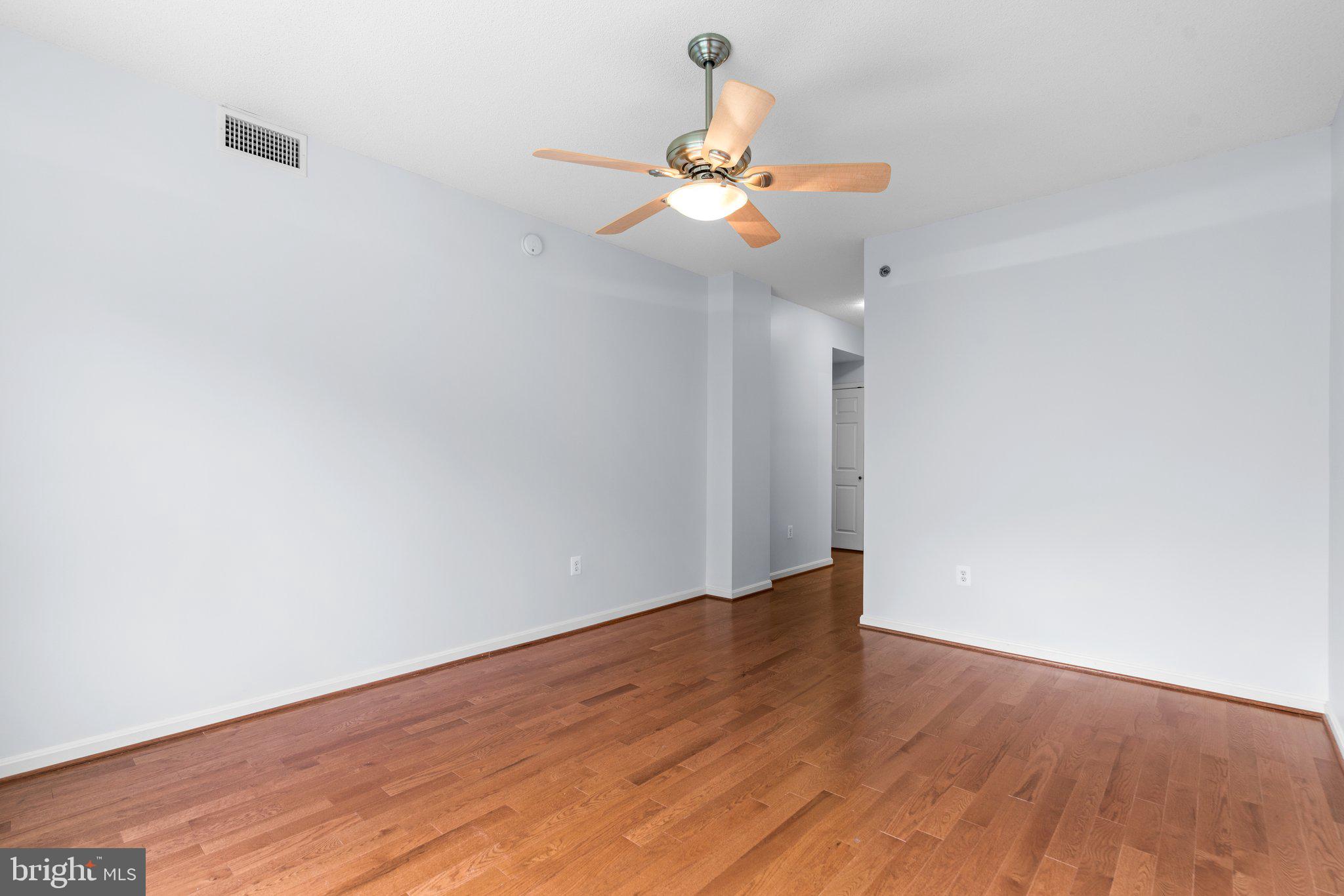 LEISURE WORLD - Residential