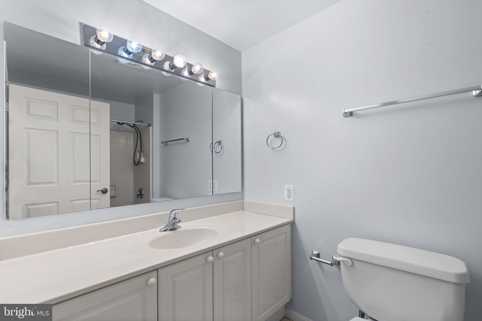 LEISURE WORLD - Residential