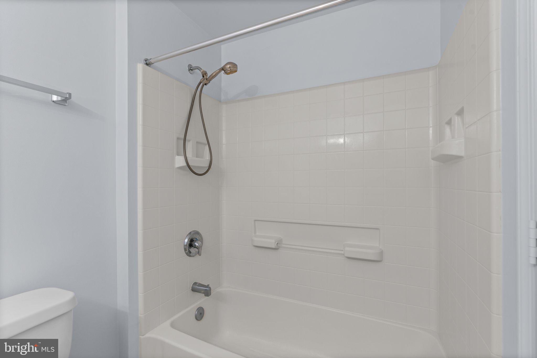 LEISURE WORLD - Residential