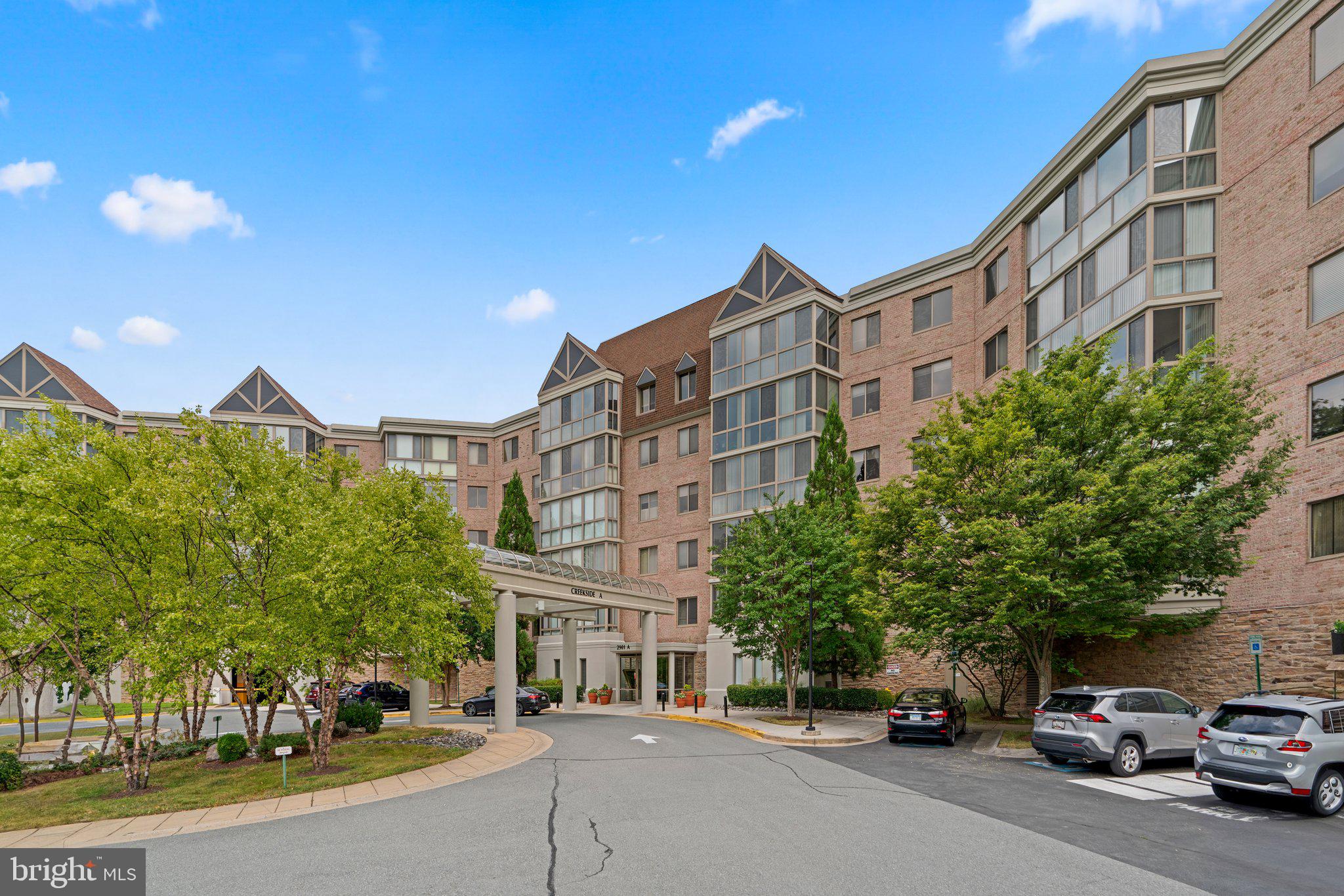 LEISURE WORLD - Residential