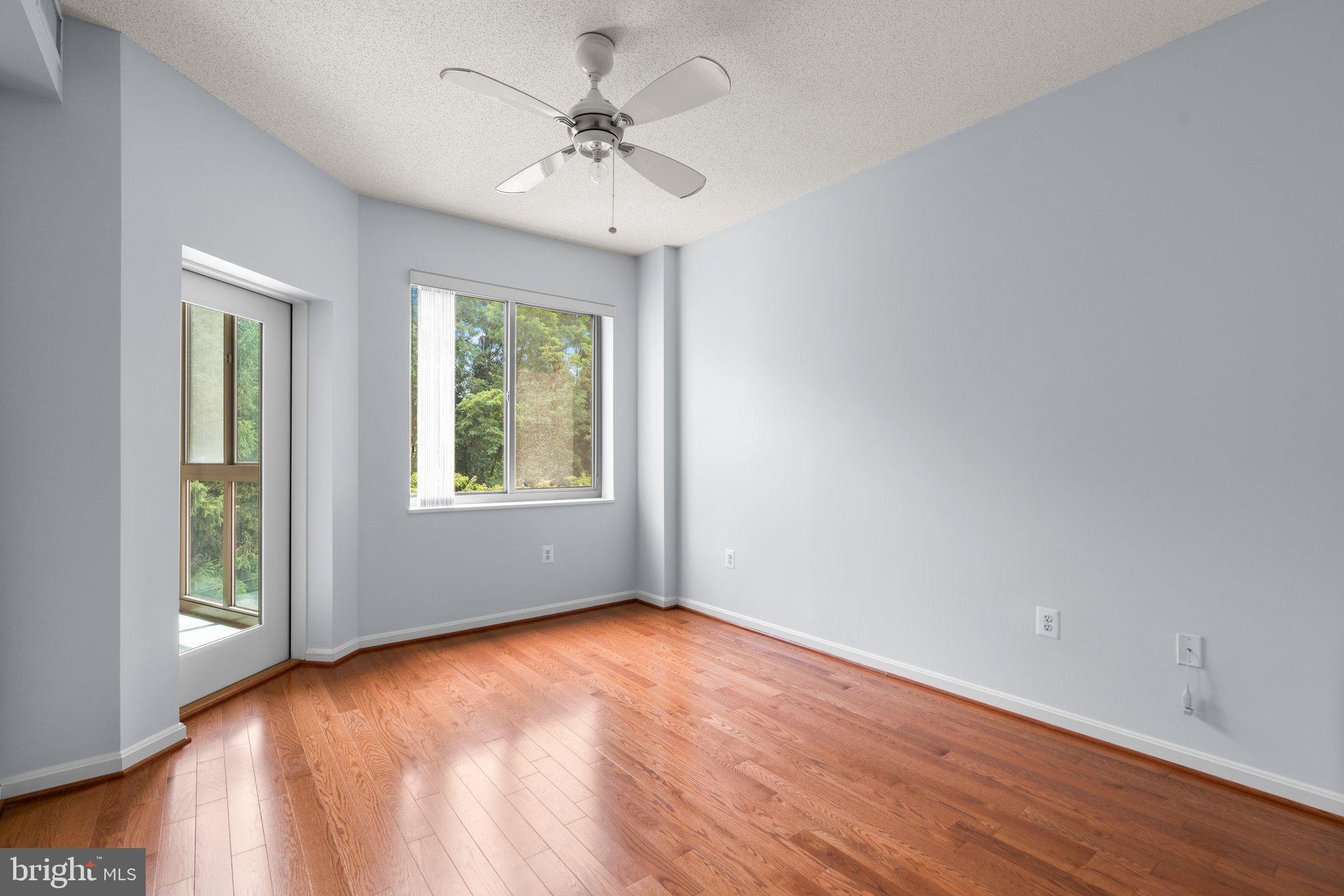 LEISURE WORLD - Residential