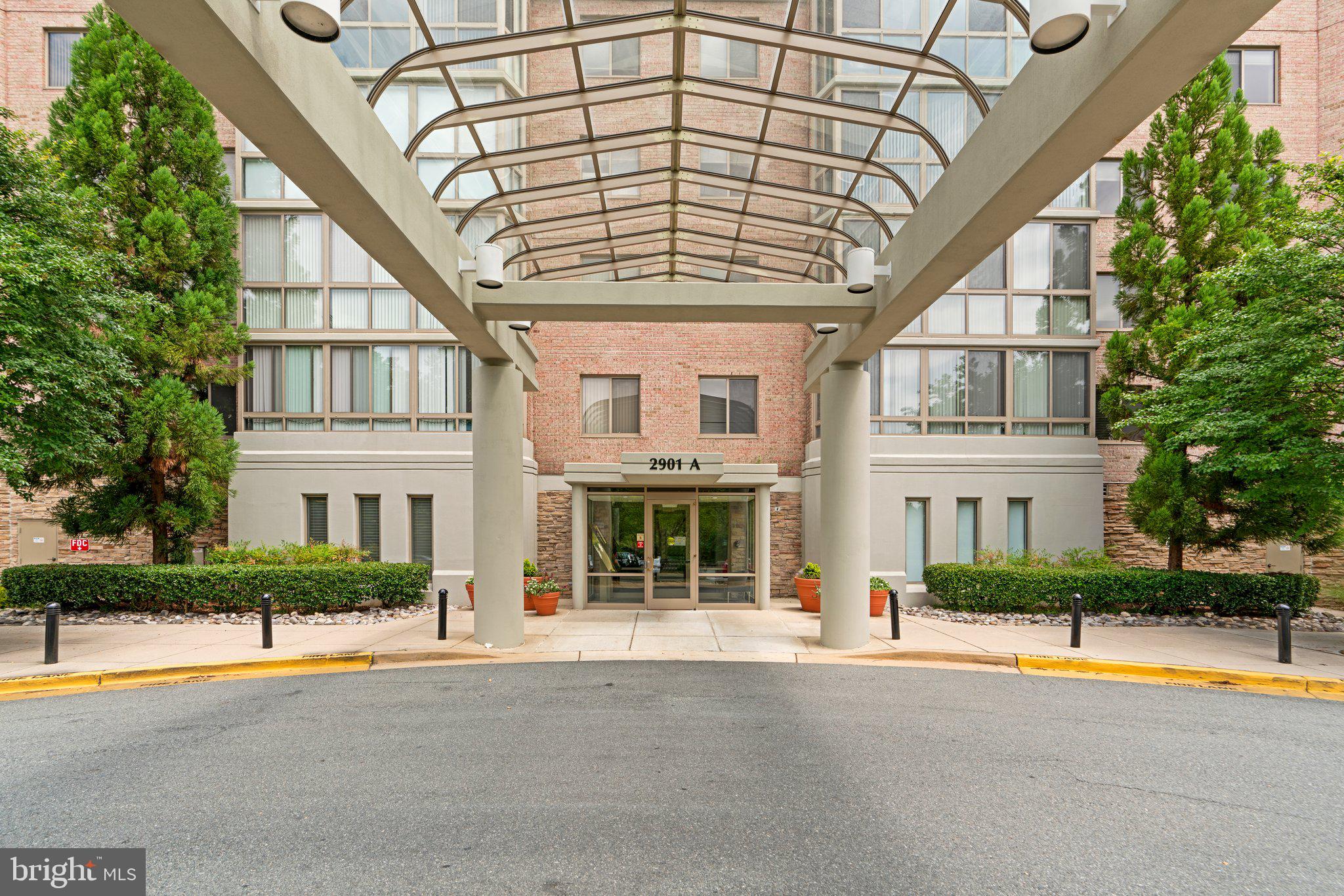 LEISURE WORLD - Residential