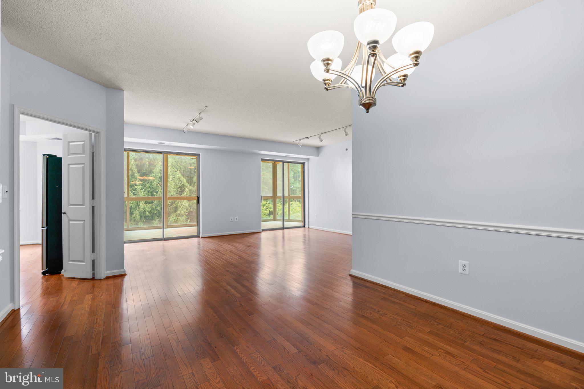 LEISURE WORLD - Residential