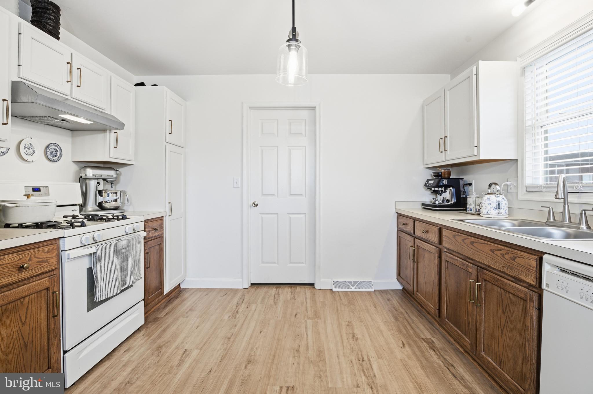 NEWBURG VILLAGE - Residential