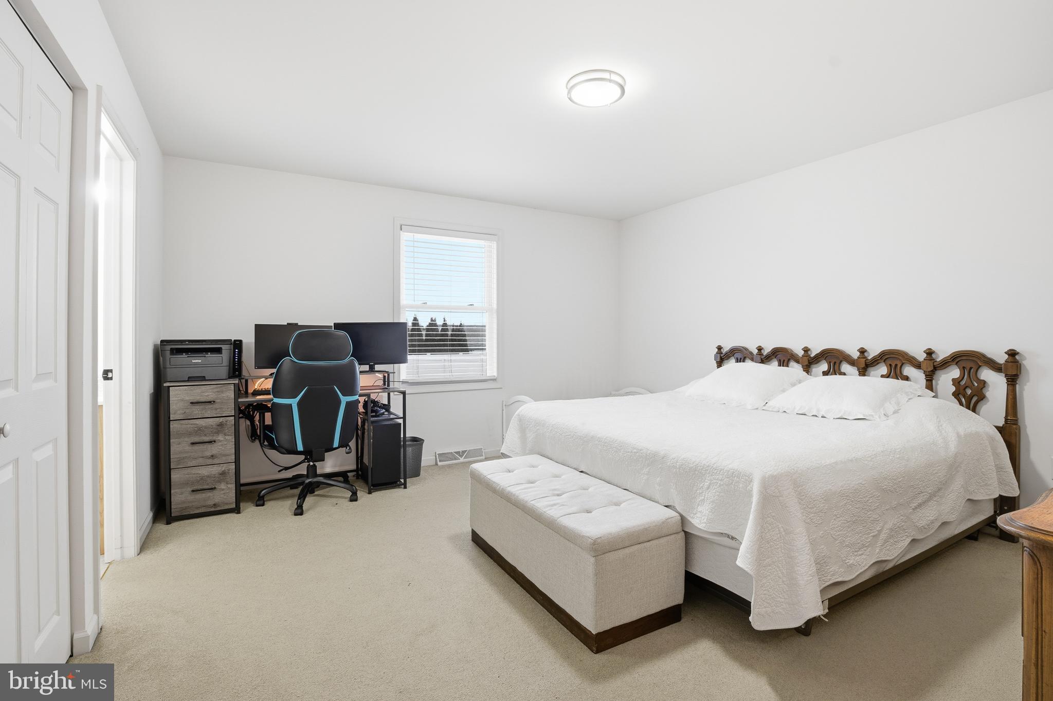 NEWBURG VILLAGE - Residential