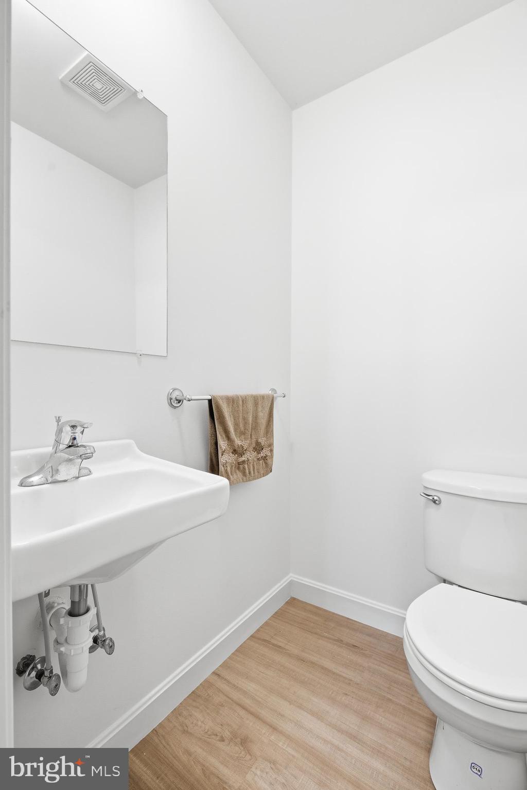 NEWBURG VILLAGE - Residential