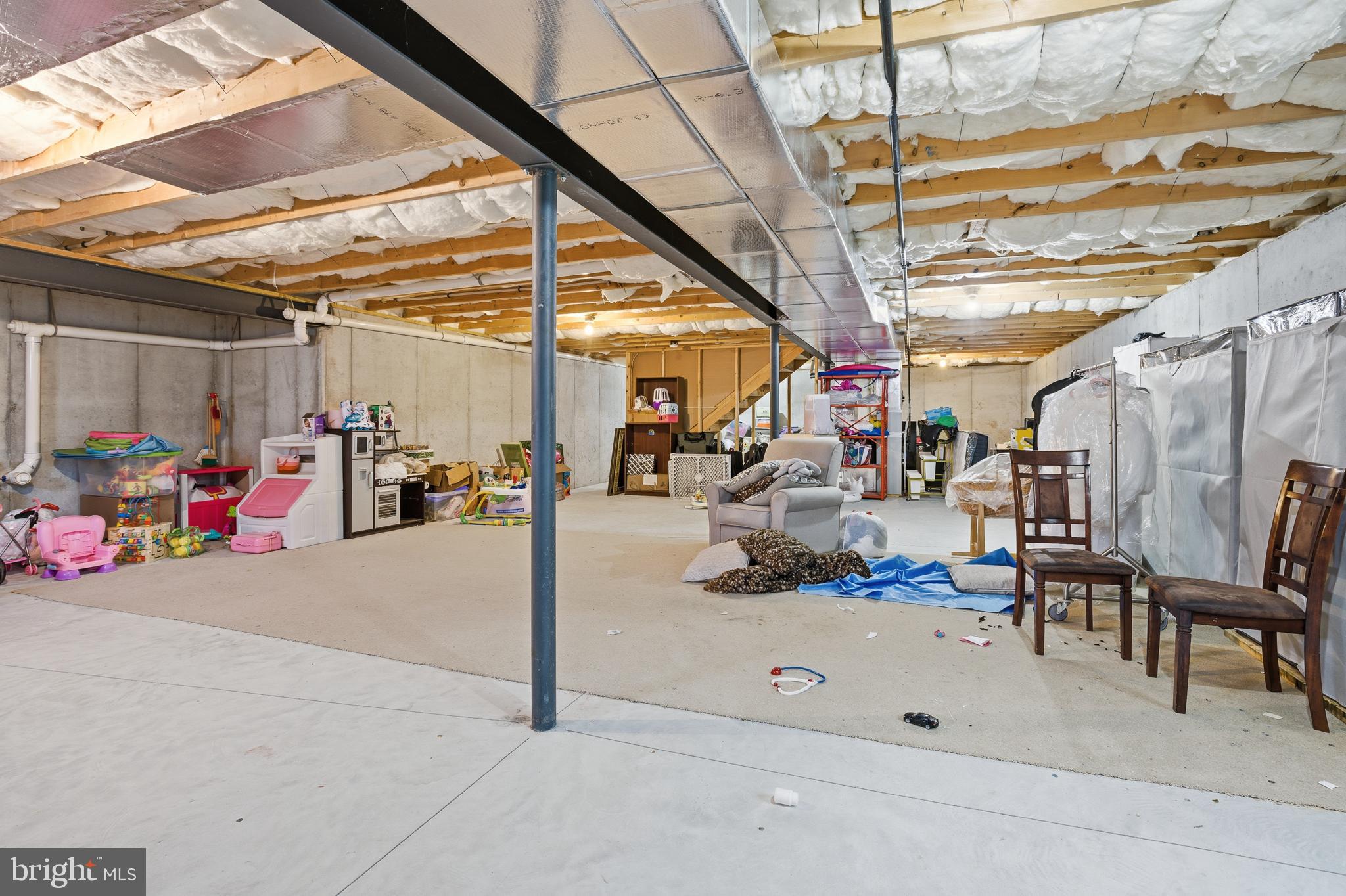 NEWBURG VILLAGE - Residential