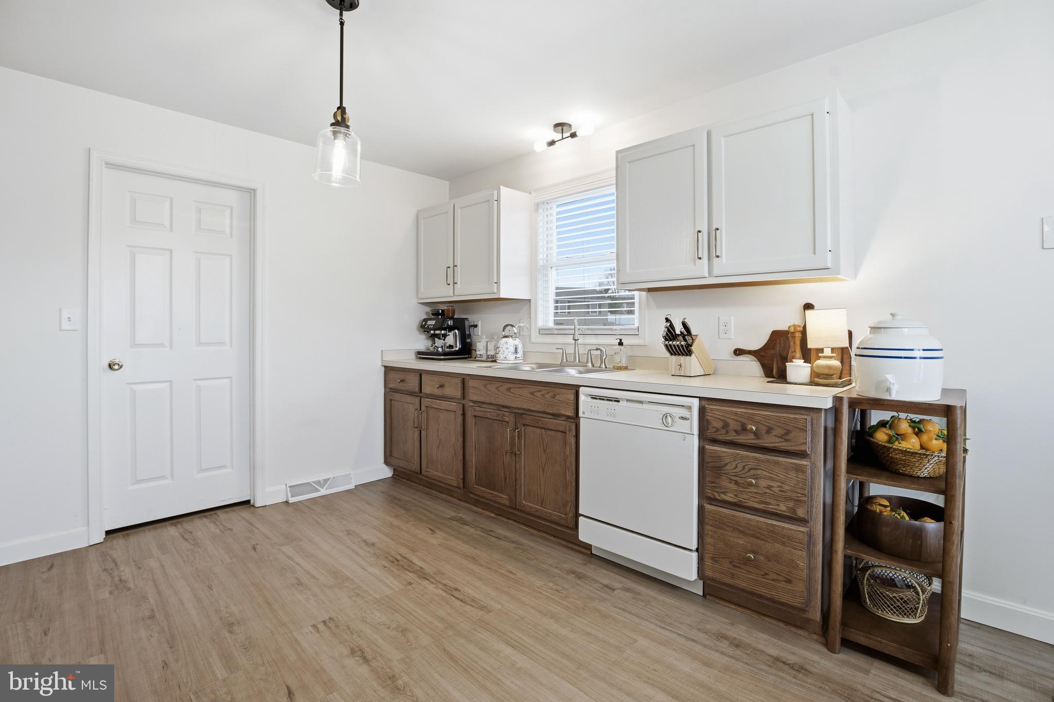 NEWBURG VILLAGE - Residential