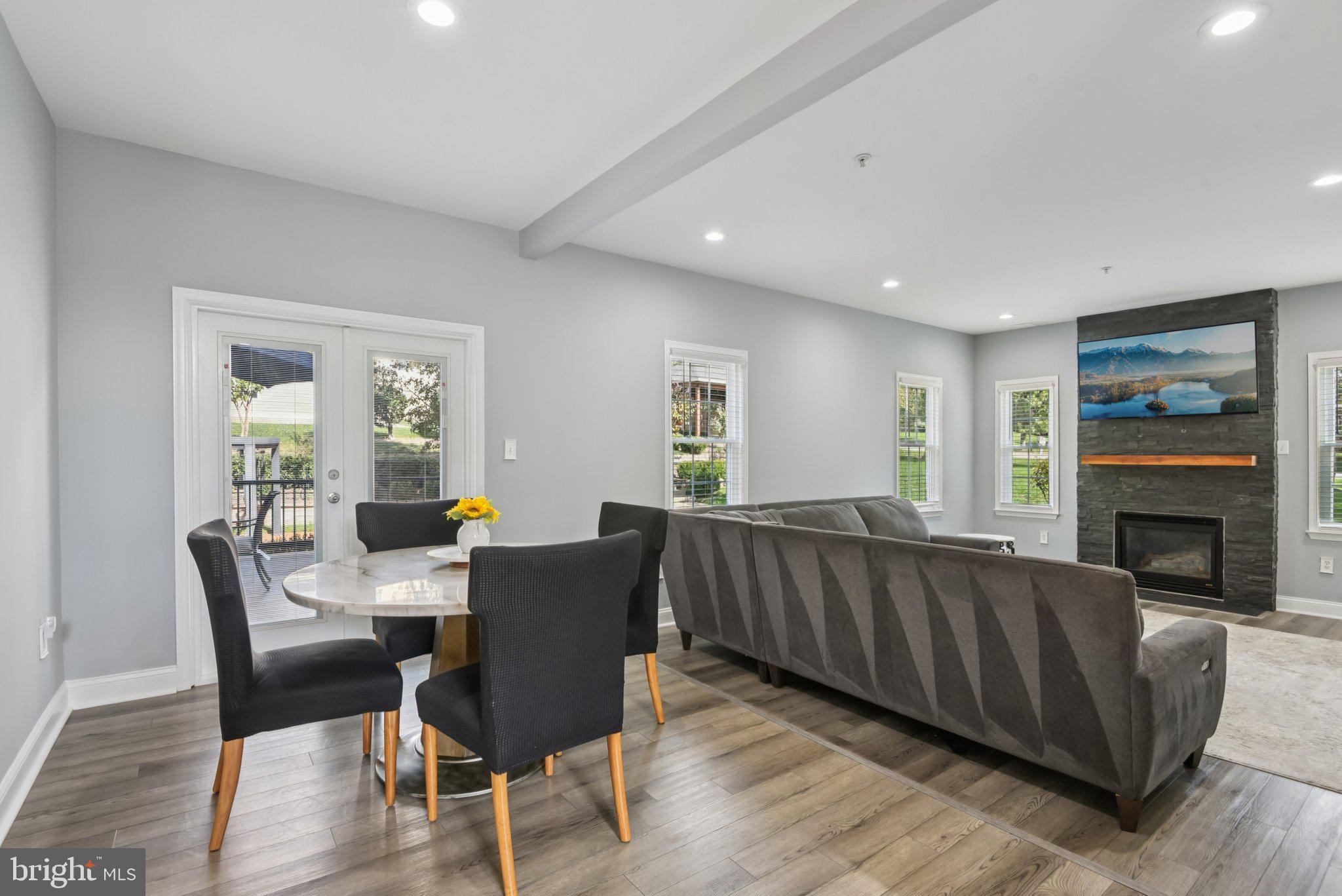 CLINTON ACRES - Residential