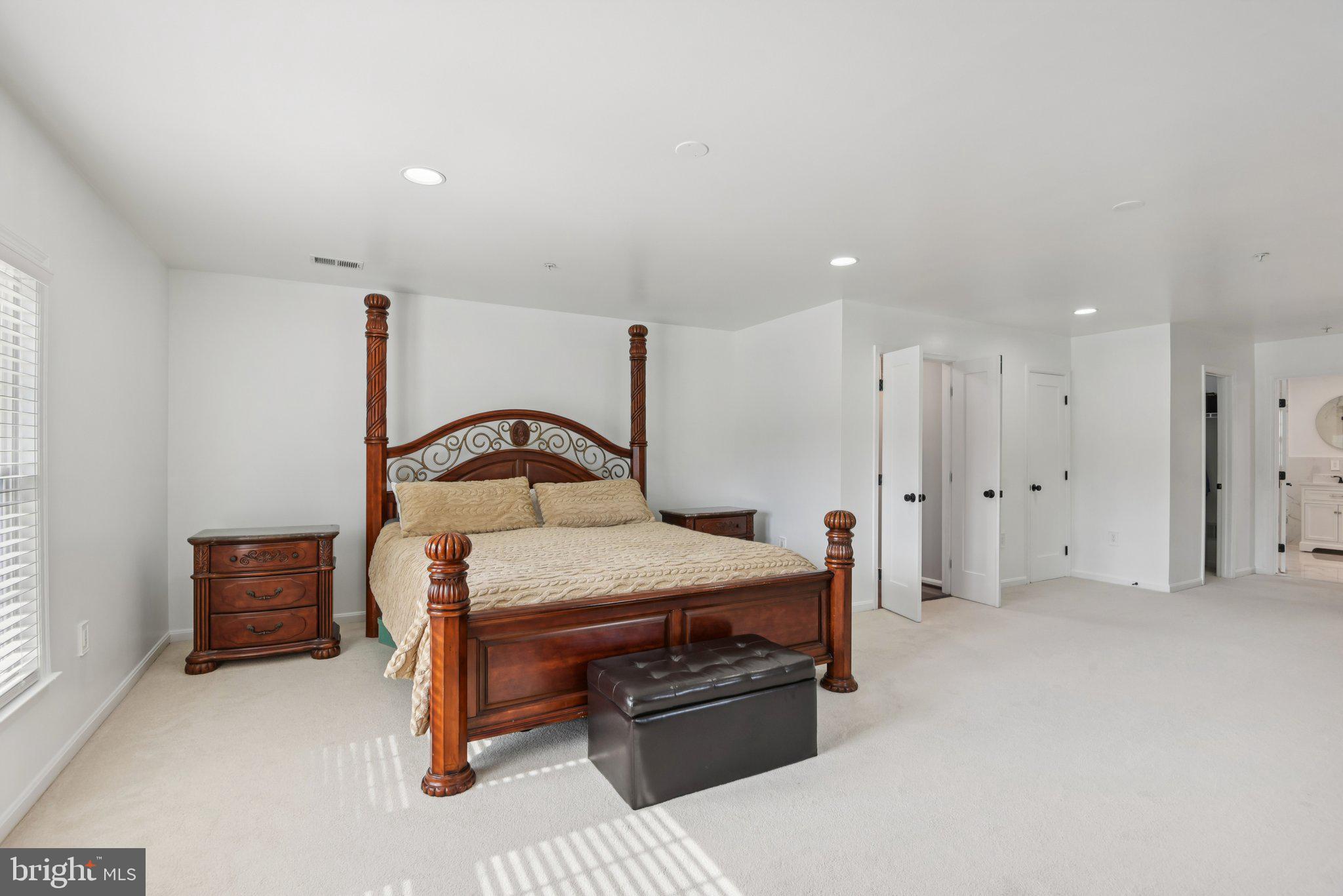 CLINTON ACRES - Residential