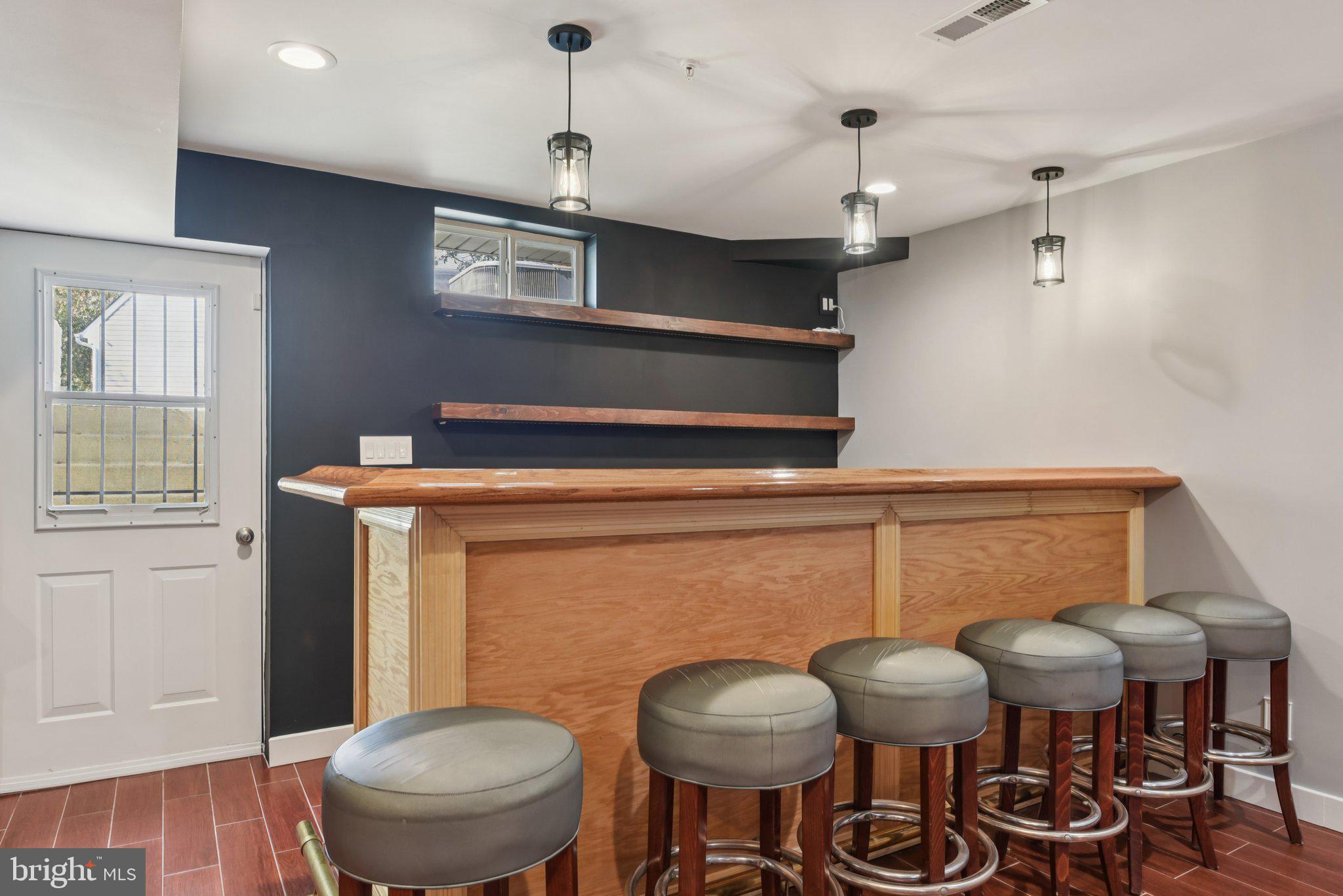 CLINTON ACRES - Residential