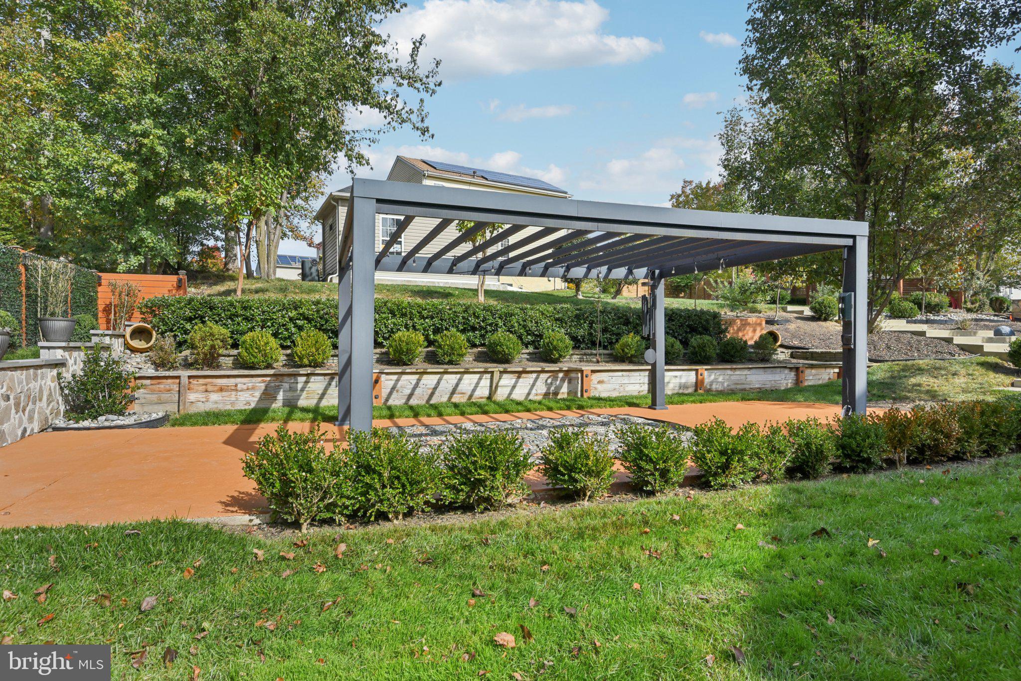 CLINTON ACRES - Residential