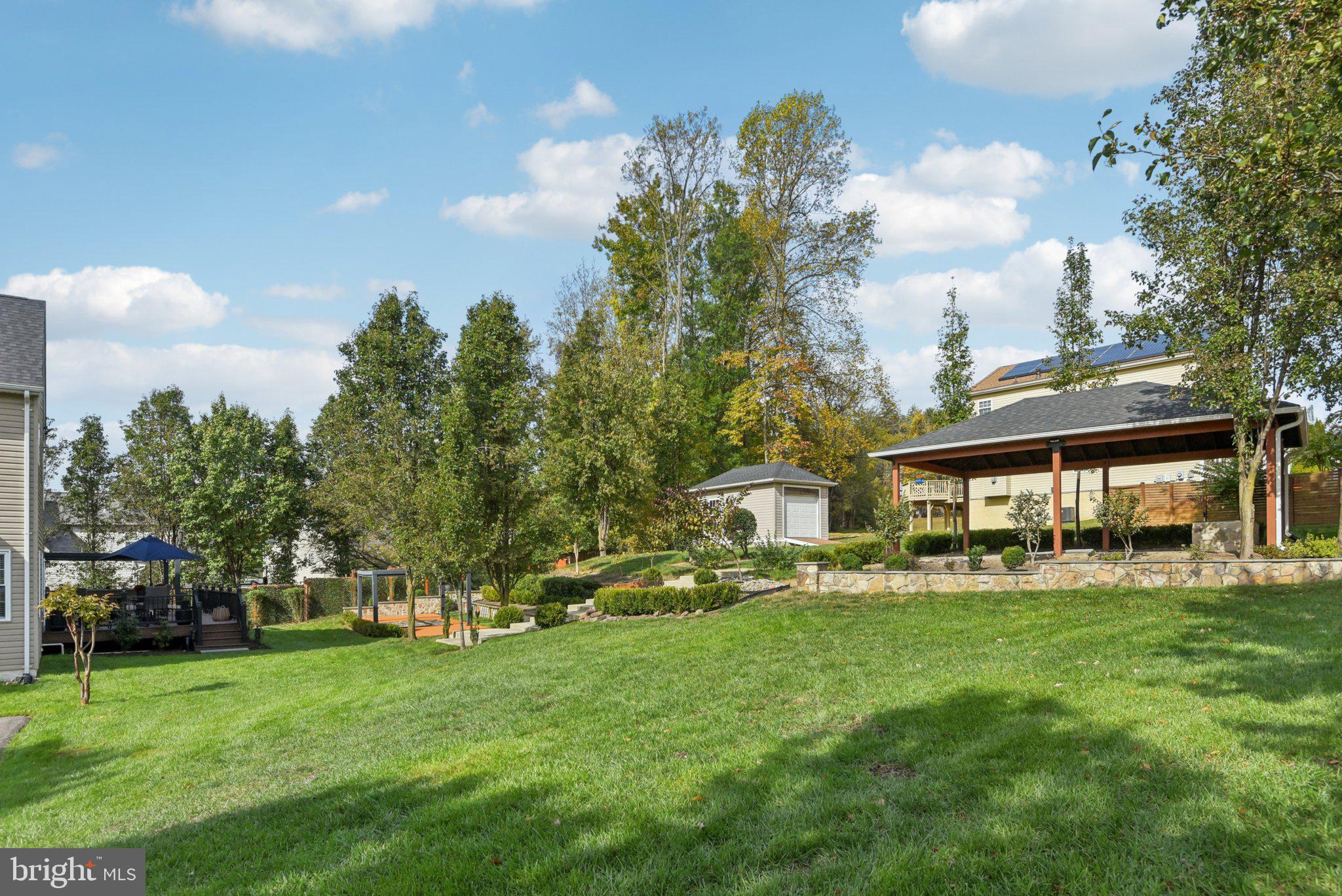 CLINTON ACRES - Residential