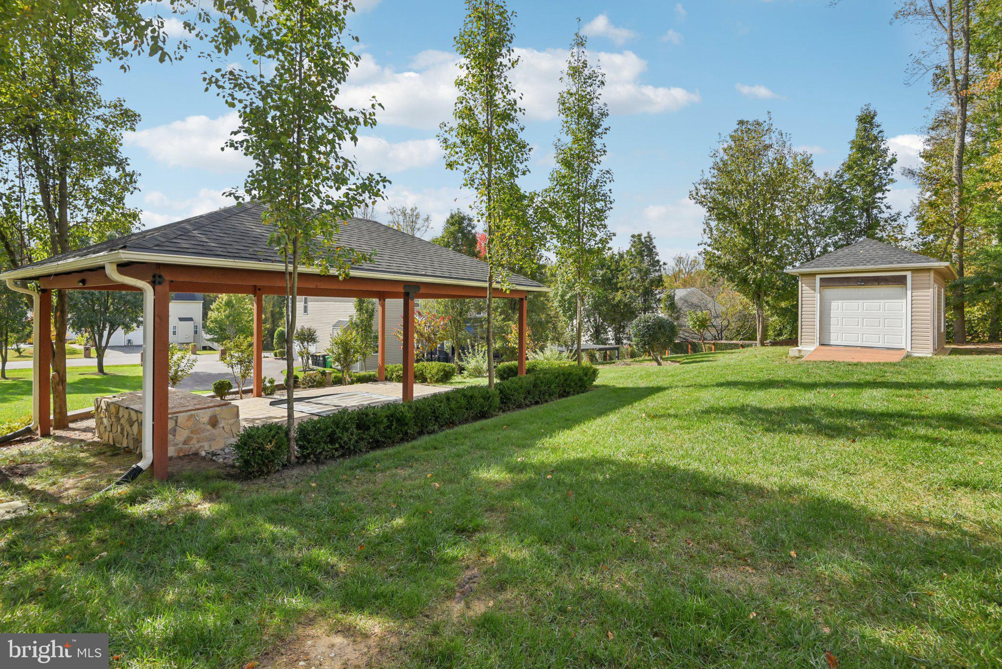 CLINTON ACRES - Residential